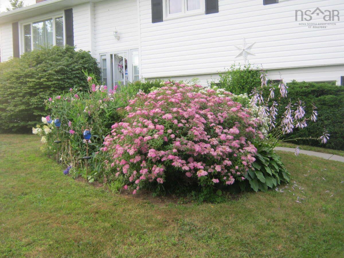 5 Melinda Avenue, East Lawrencetown, NS (MLS 202601940)