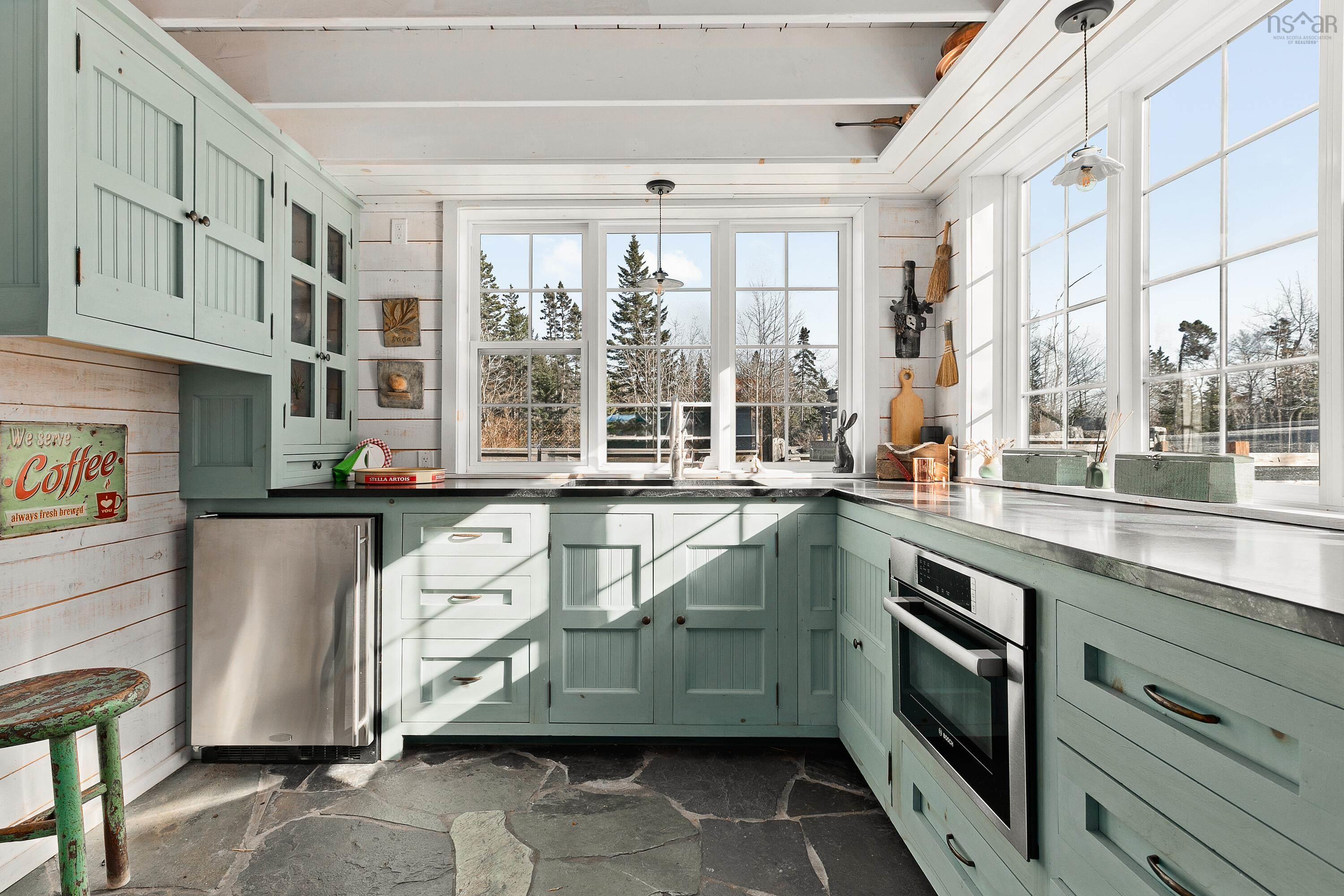 10 Shipping Lane, Halibut Bay, NS (MLS 202601941)