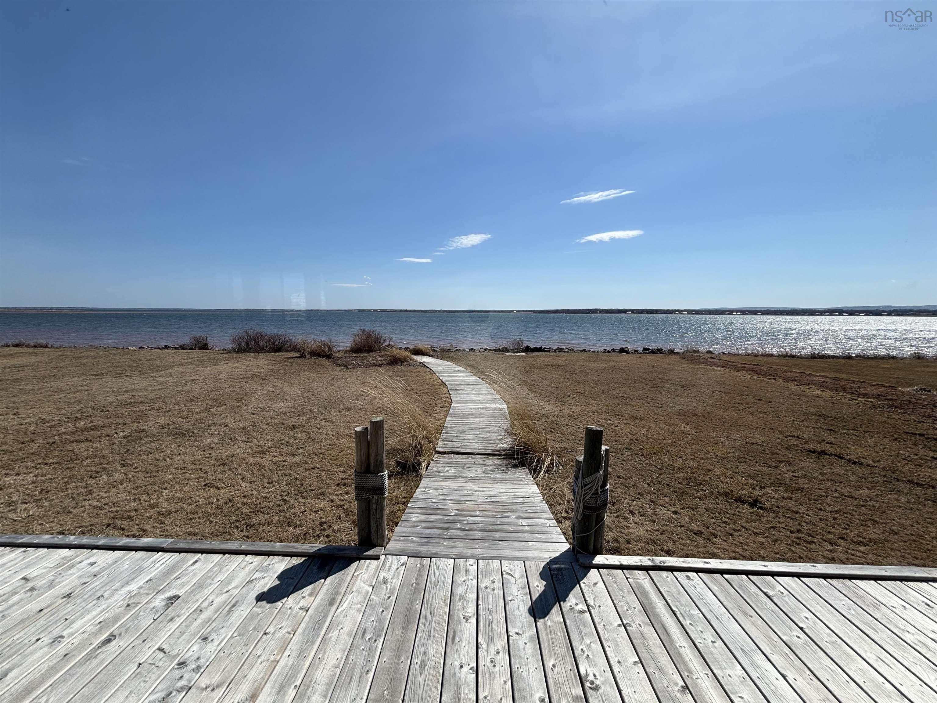 $359,900.00: 107 Hamilton Lane, Brule Point