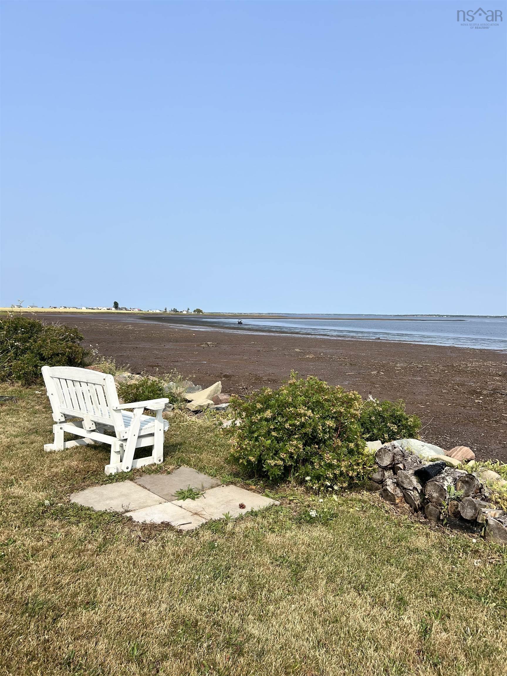 $379,900.00: 107 Hamilton Lane, Brule Point