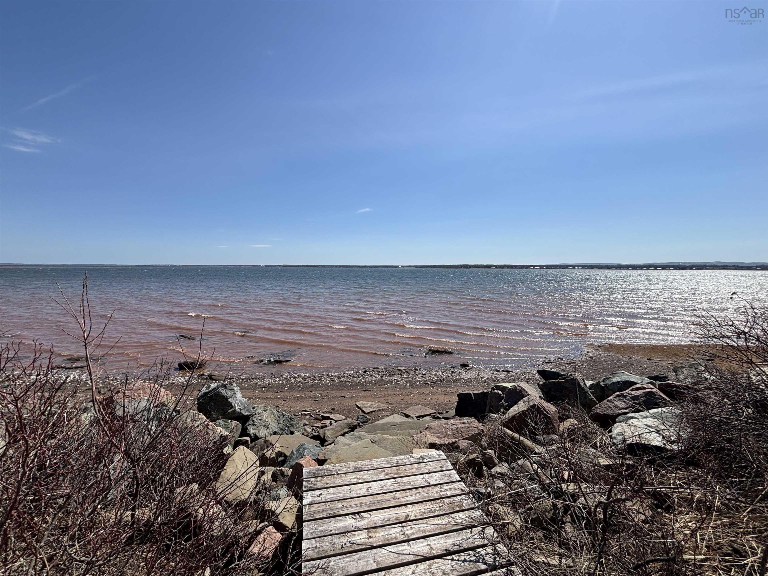 $359,900.00: 107 Hamilton Lane, Brule Point