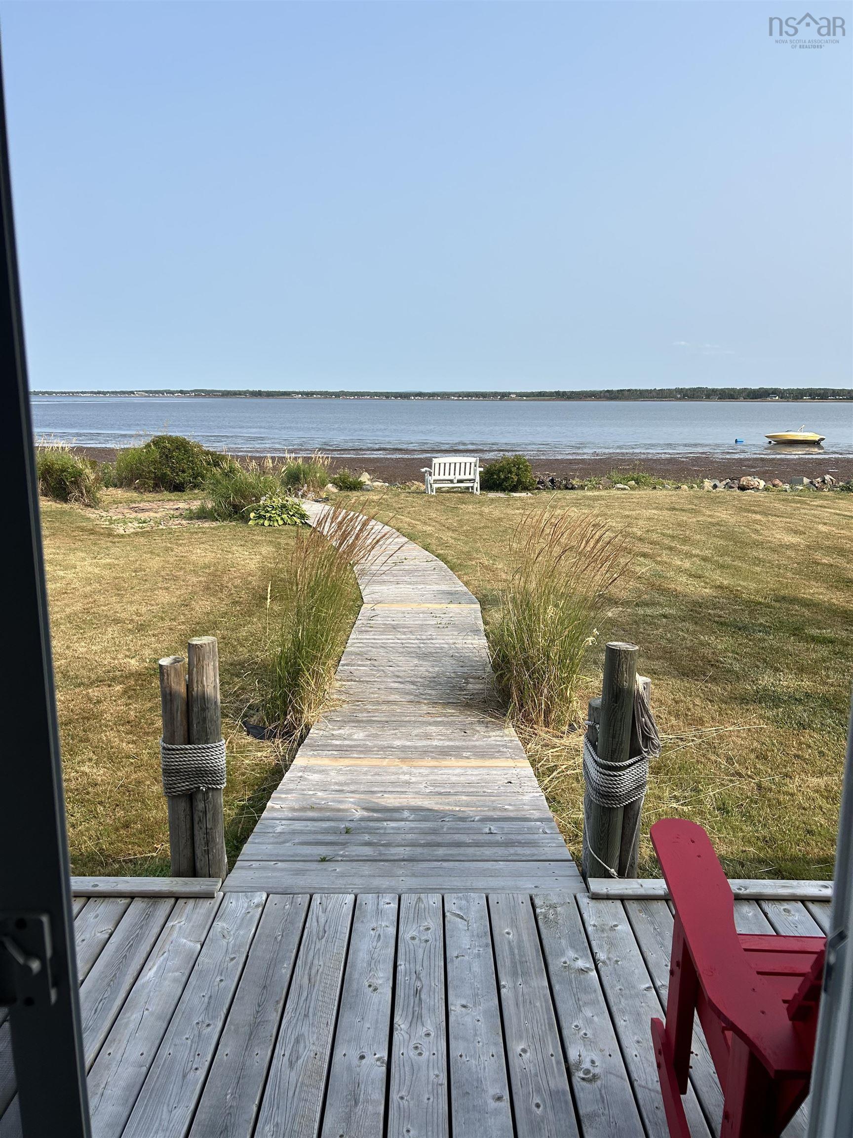 $359,900.00: 107 Hamilton Lane, Brule Point