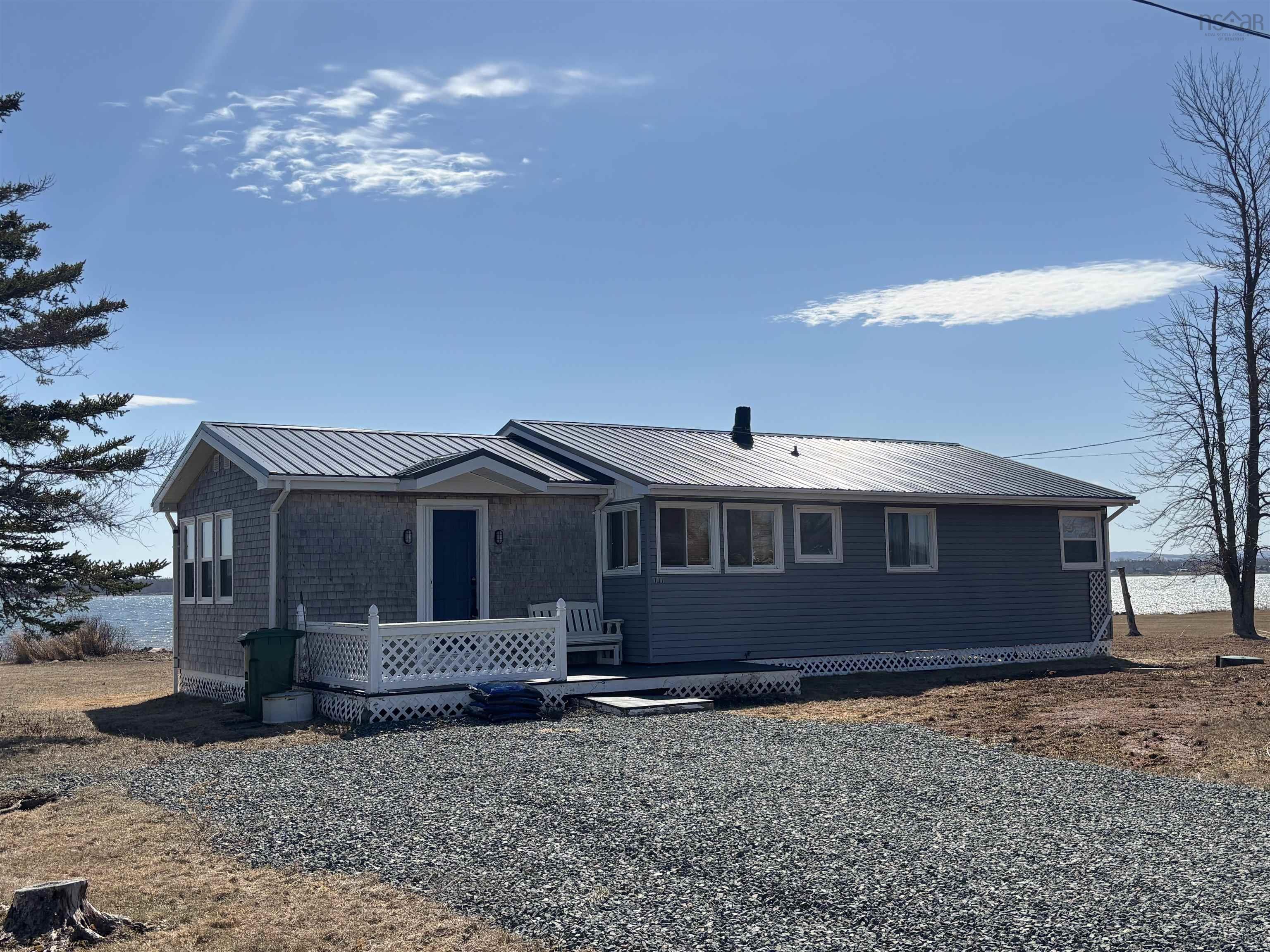 $359,900.00: 107 Hamilton Lane, Brule Point