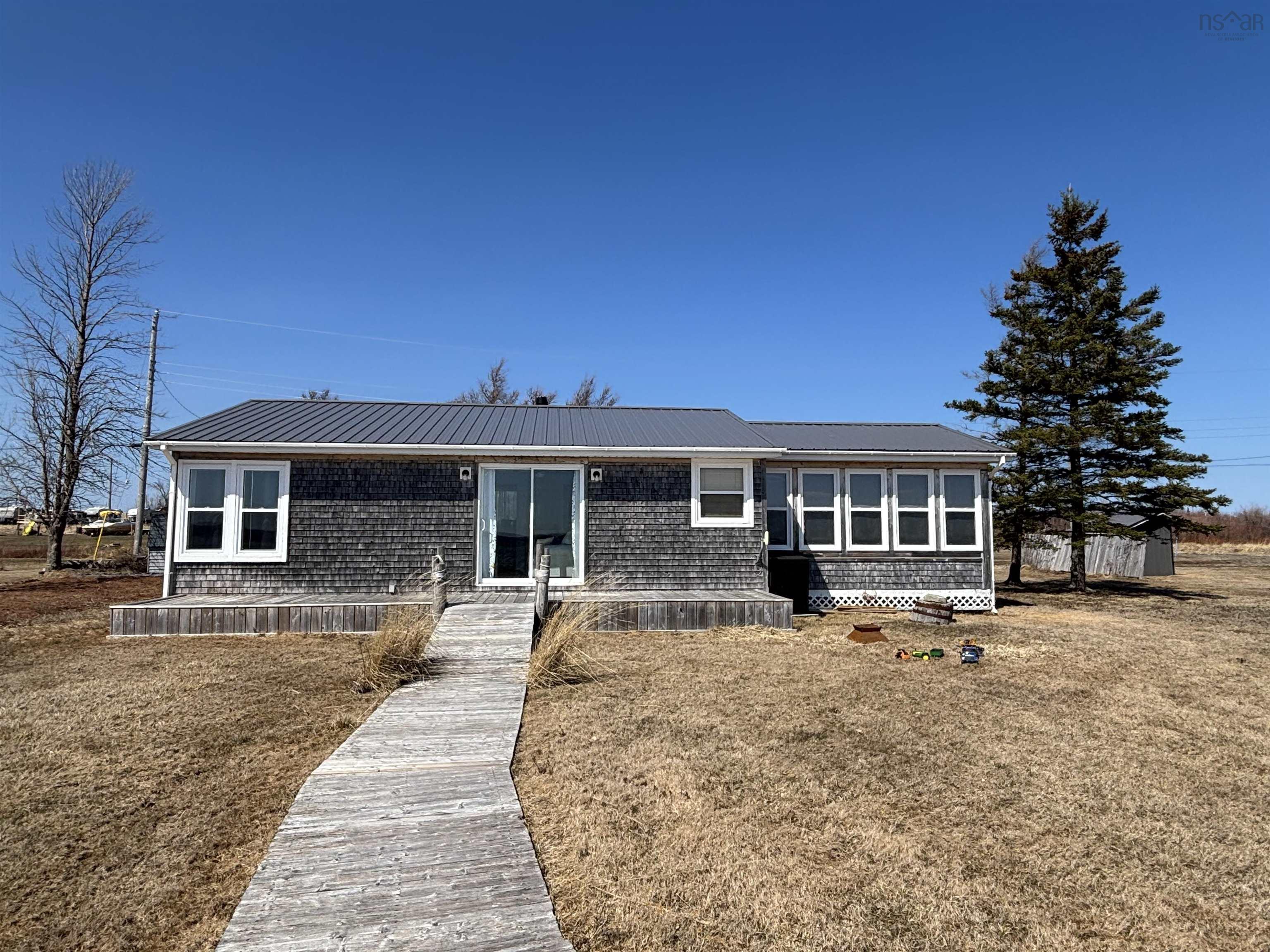 $359,900.00: 107 Hamilton Lane, Brule Point