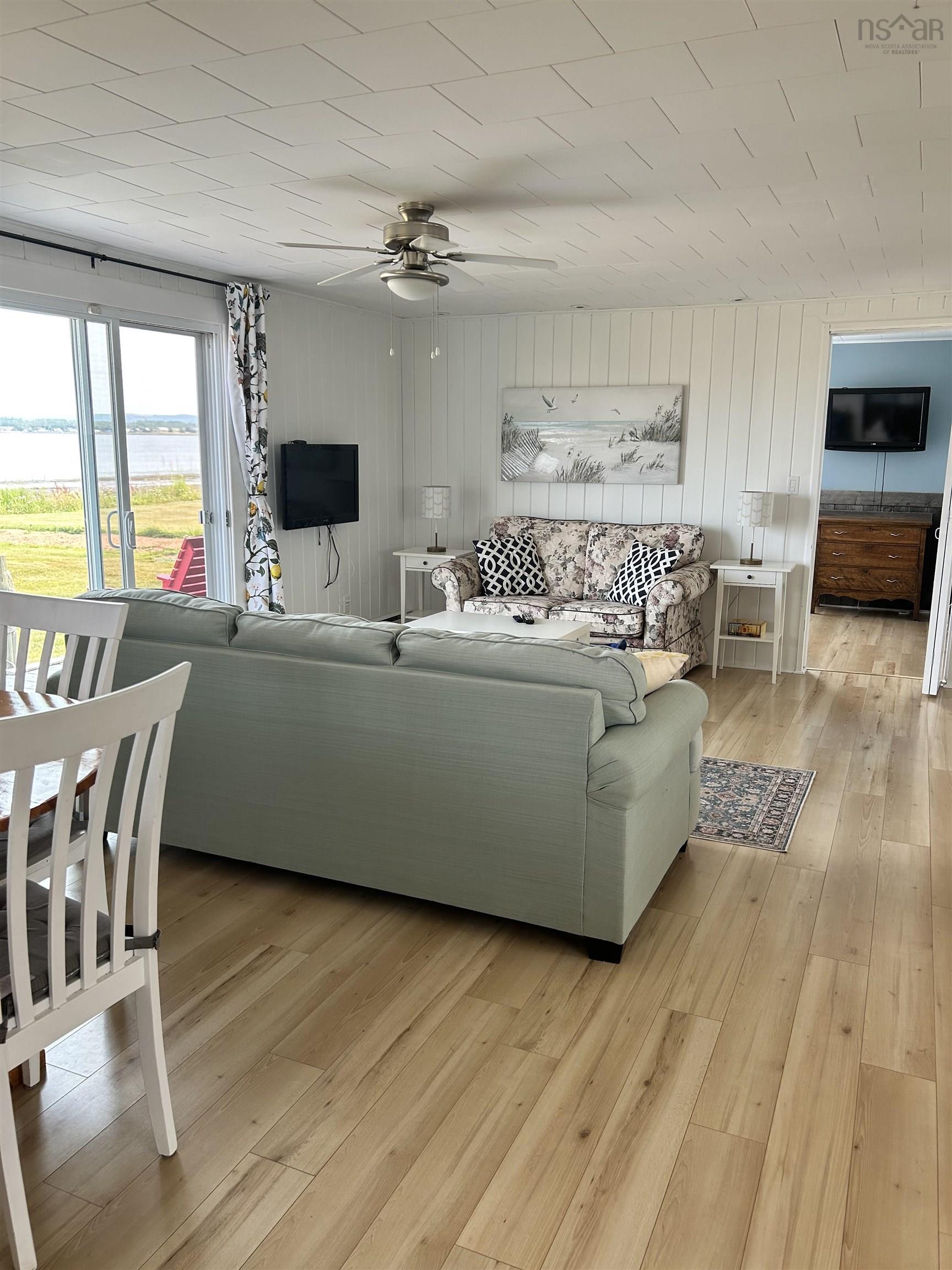 $379,900.00: 107 Hamilton Lane, Brule Point