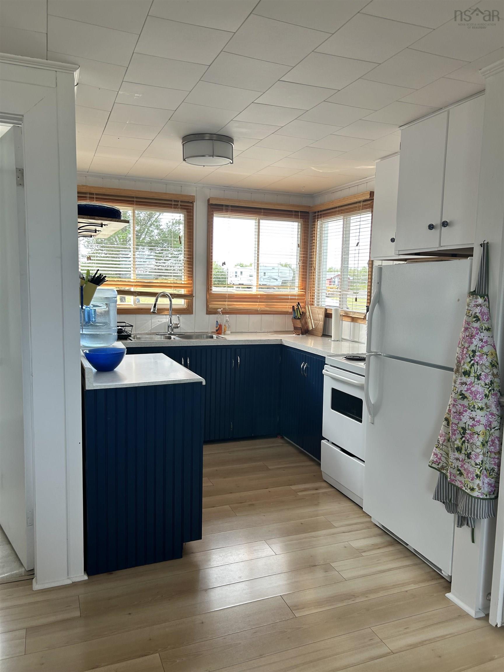 $379,900.00: 107 Hamilton Lane, Brule Point