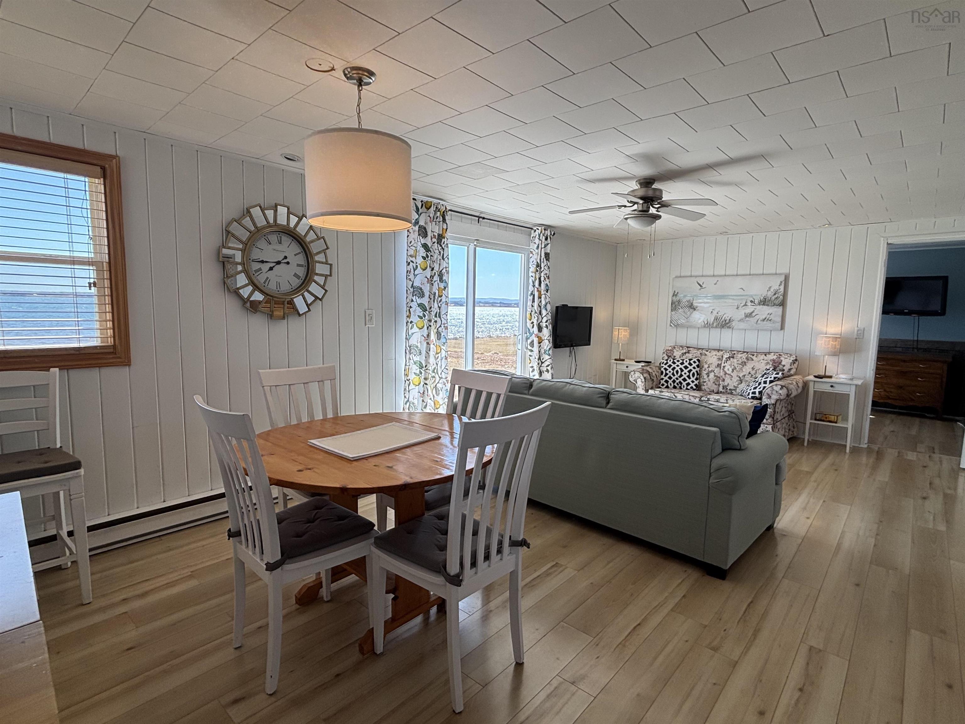 $359,900.00: 107 Hamilton Lane, Brule Point