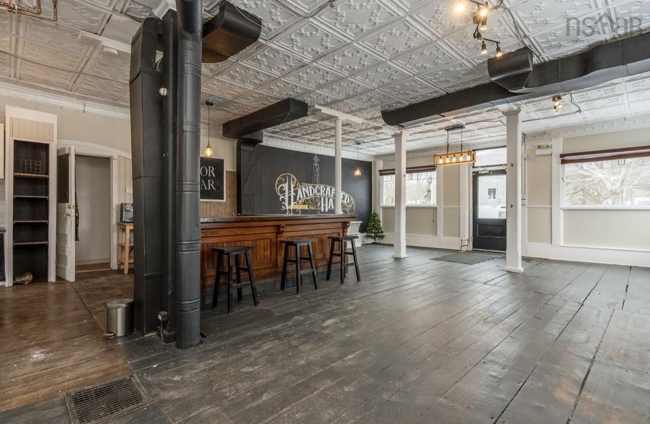 $669,000.00: 10352 1 Highway, Paradise