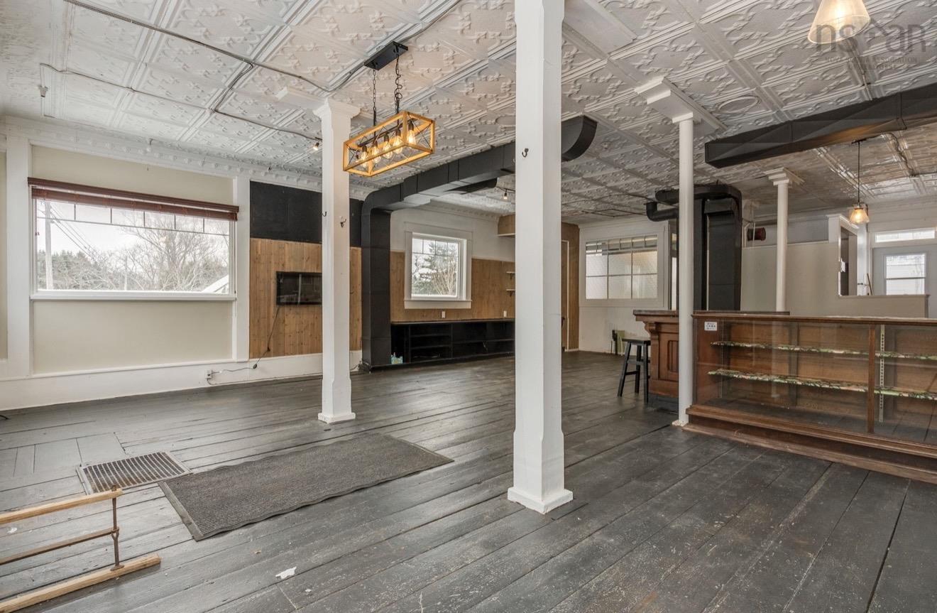 $669,000.00: 10352 1 Highway, Paradise