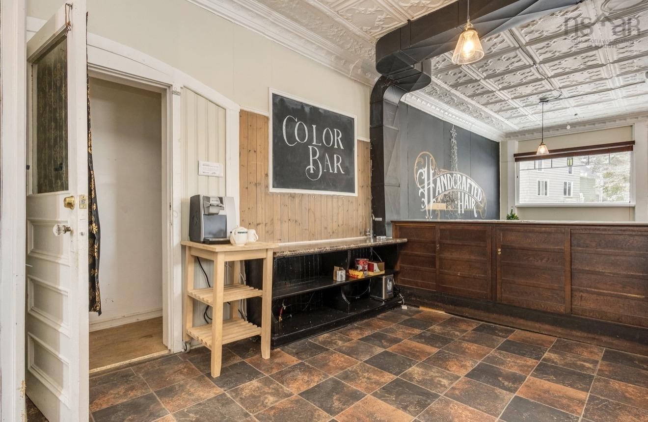 $669,000.00: 10352 1 Highway, Paradise