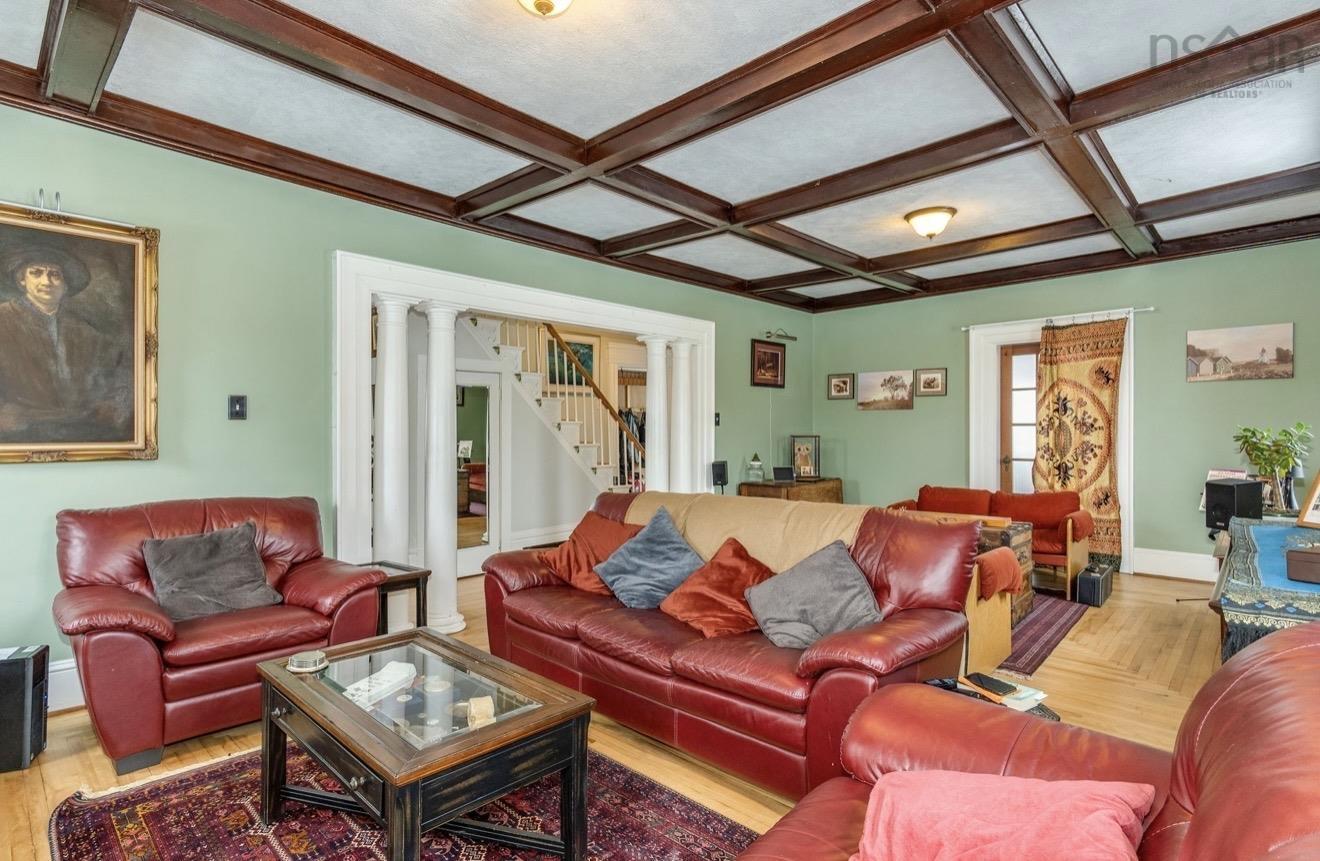 $669,000.00: 10352 1 Highway, Paradise