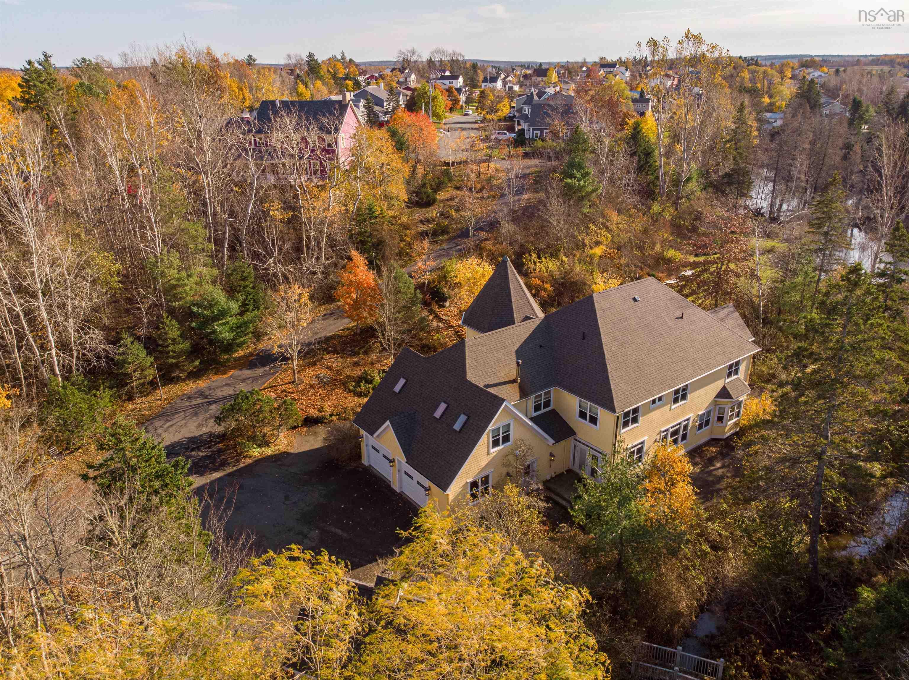 $1,050,000.00: 17 NICHOLSON COURT, Antigonish