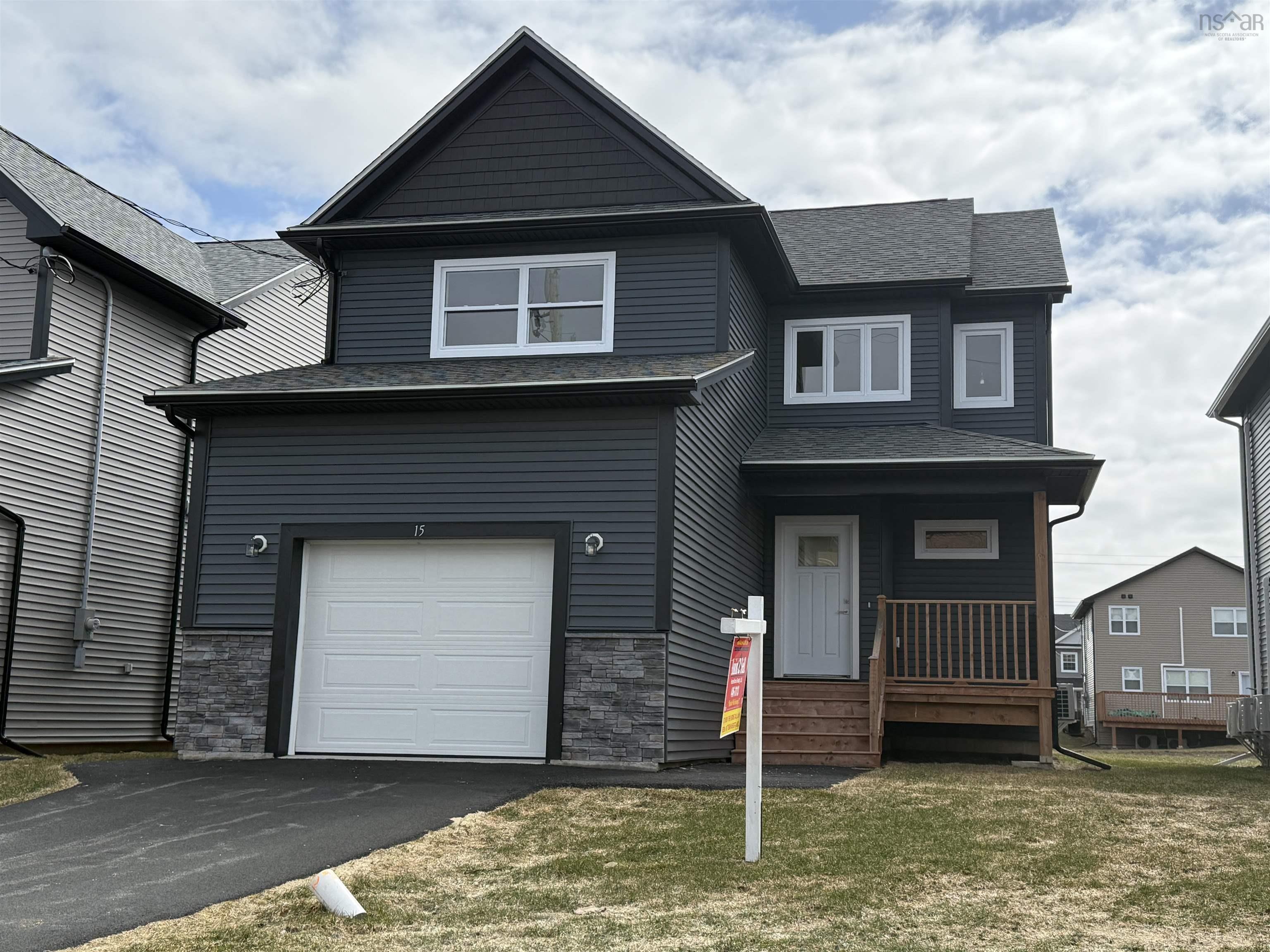 $699,994.00: 15 Brick Lane, Halifax