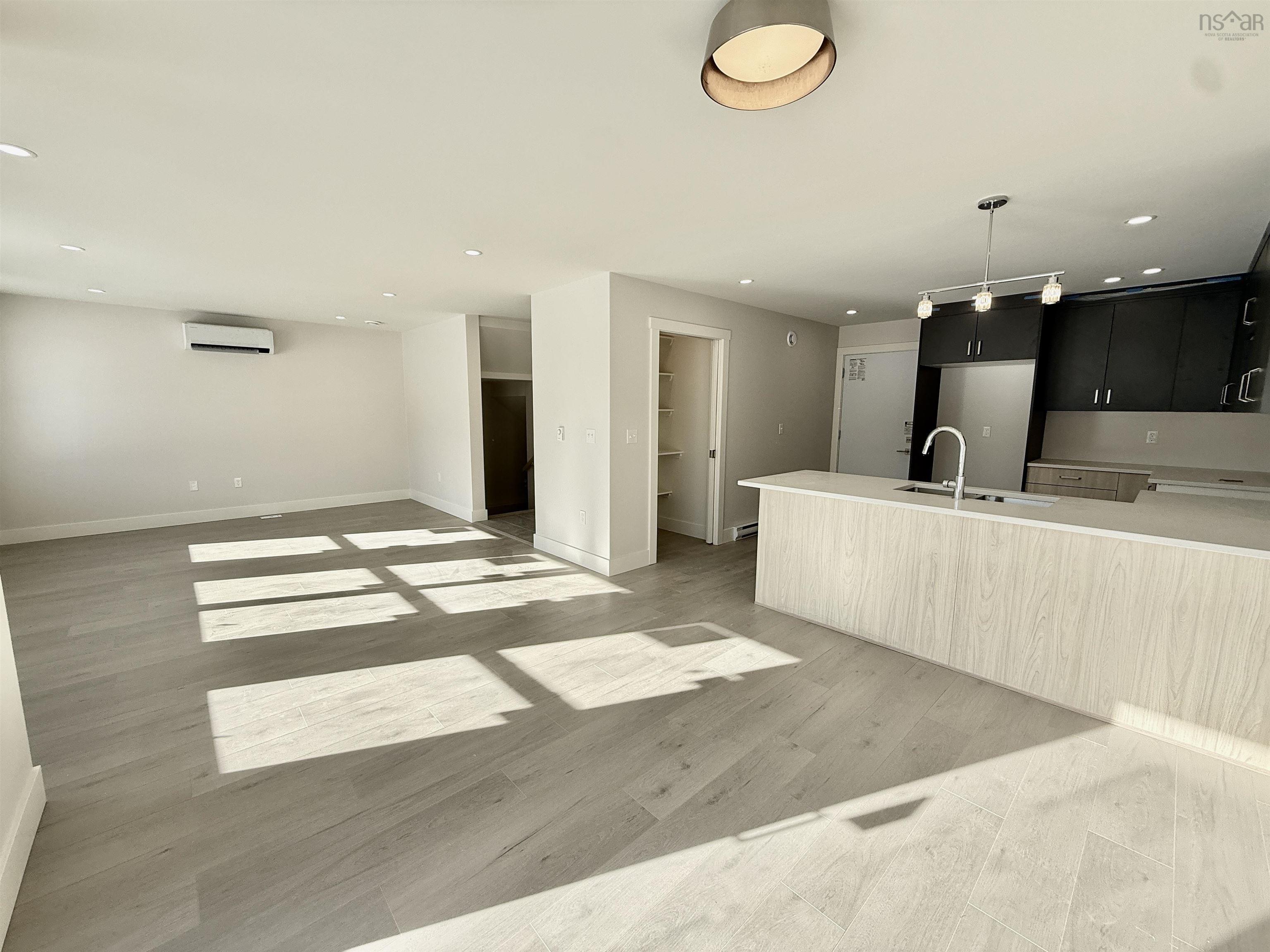 $699,994.00: 15 Brick Lane, Halifax