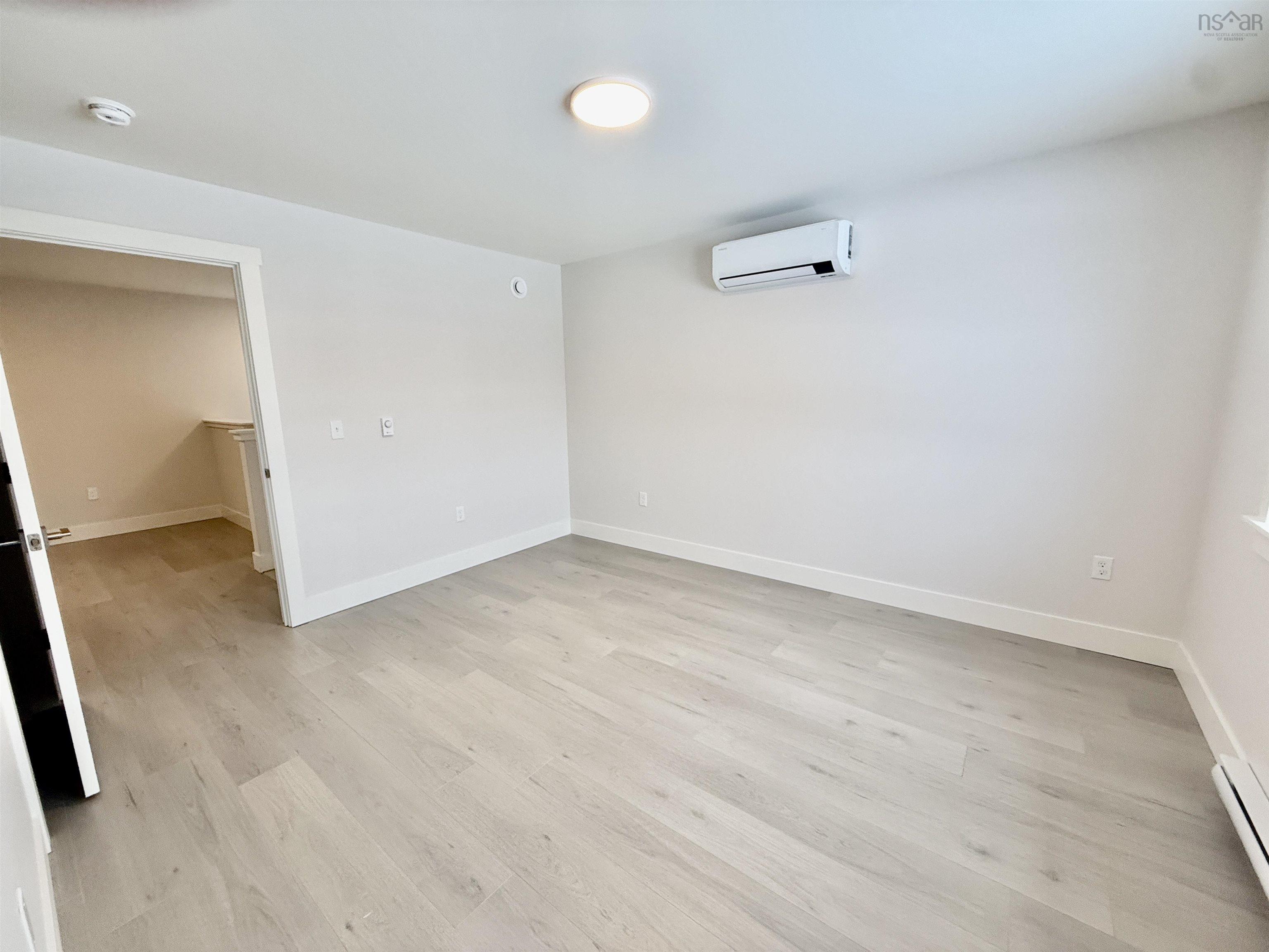 $699,994.00: 19 Brick Lane, Halifax