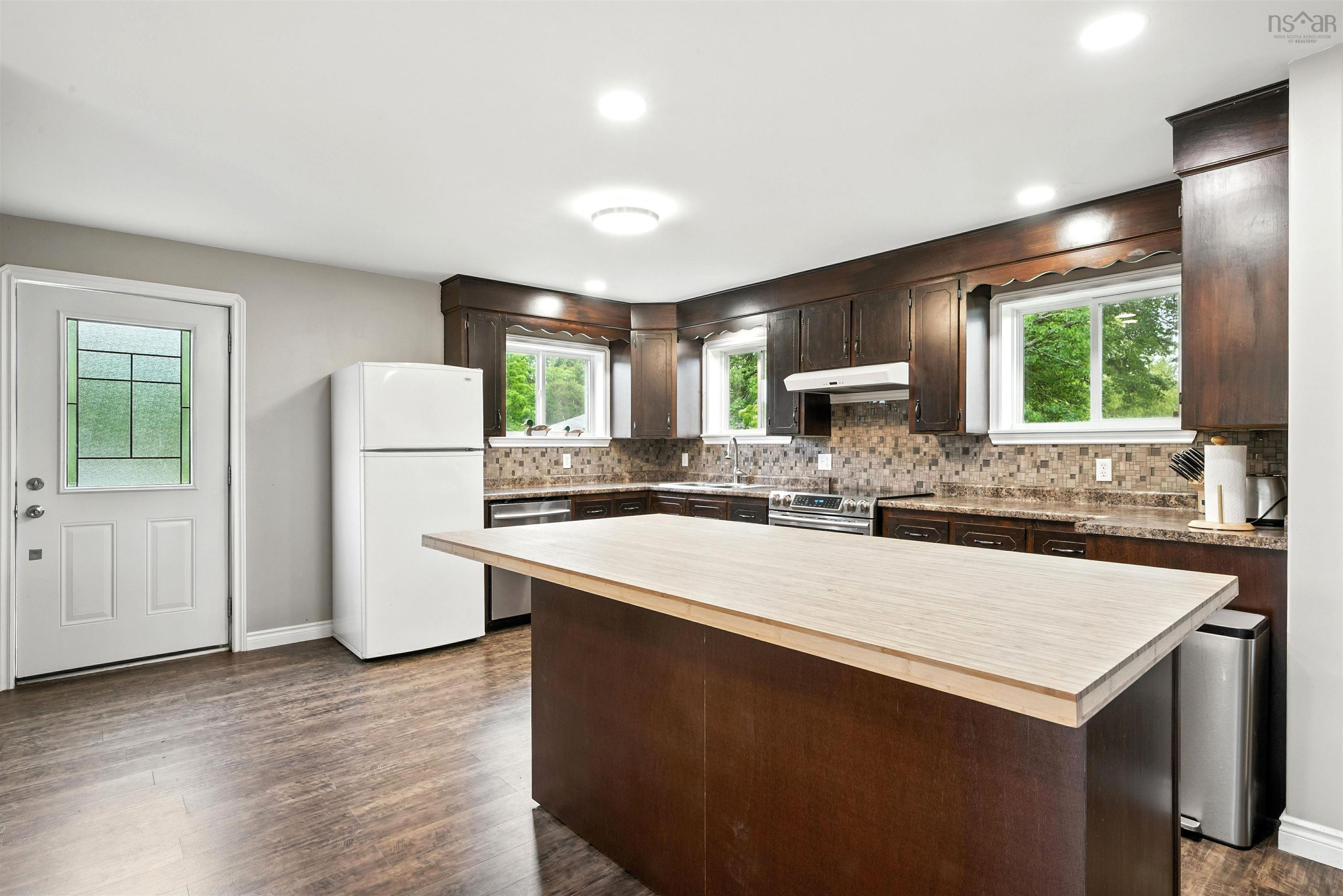 $475,000.00: 200 Lantz Road, Bramber