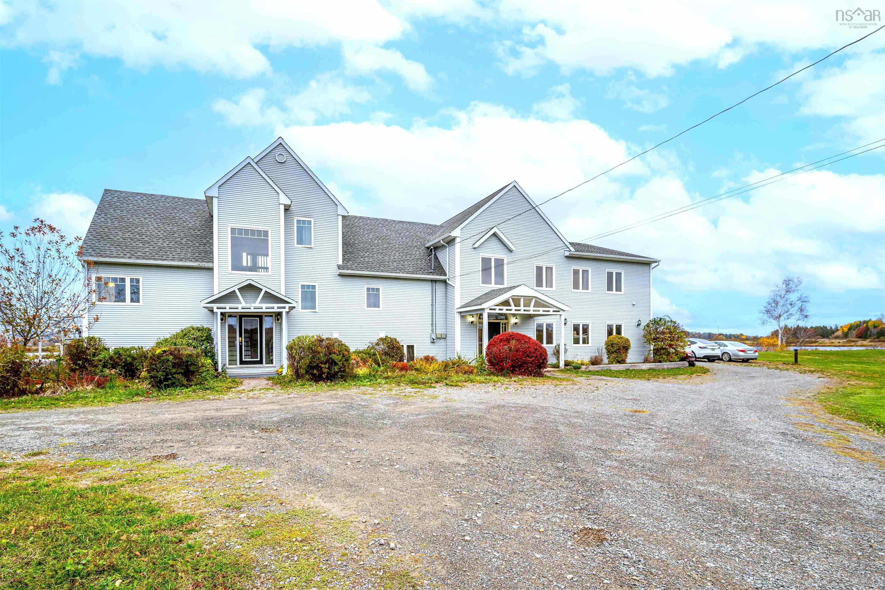 $995,000.00: 215 Cloverdale Drive, Martock