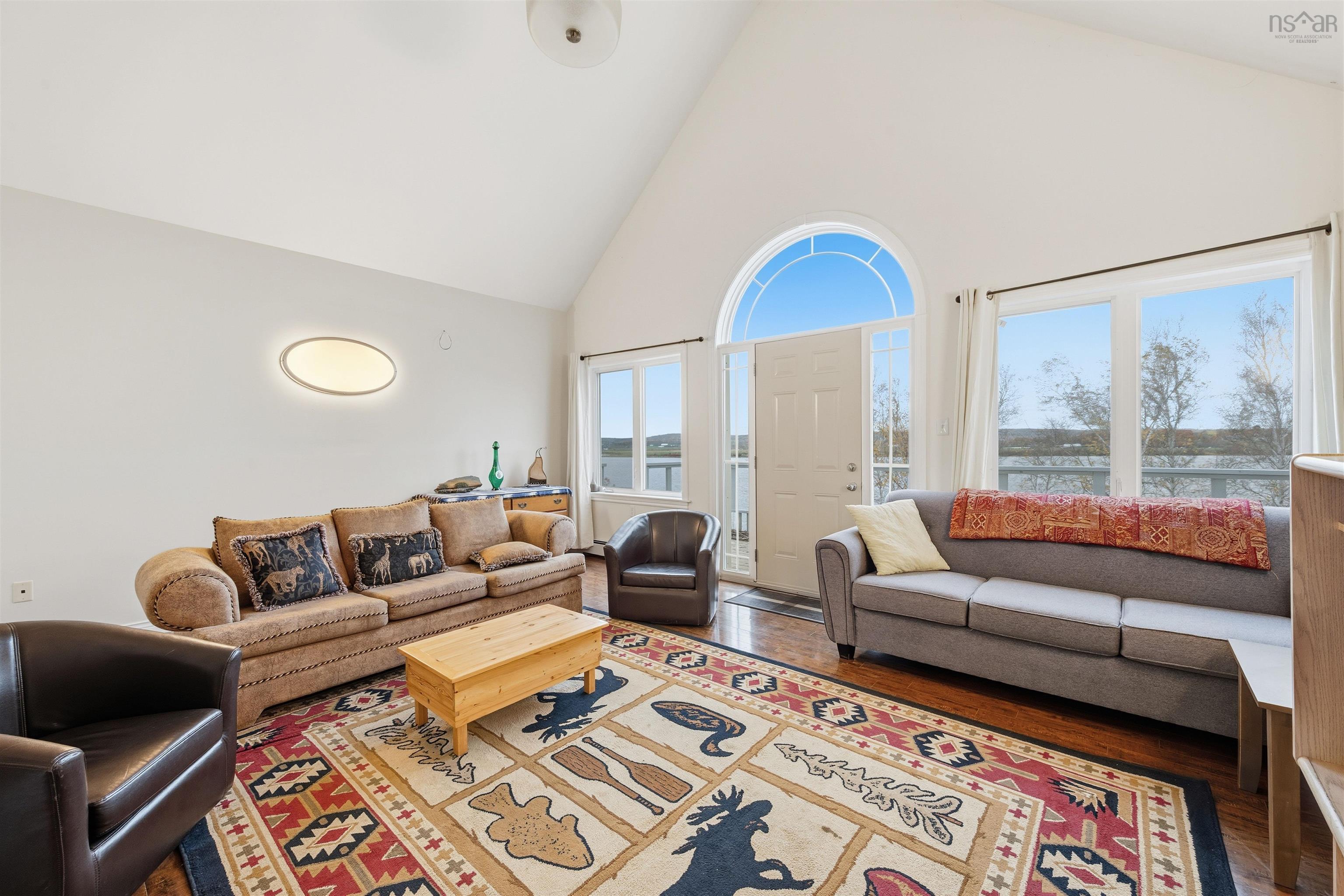 $995,000.00: 215 Cloverdale Drive, Martock