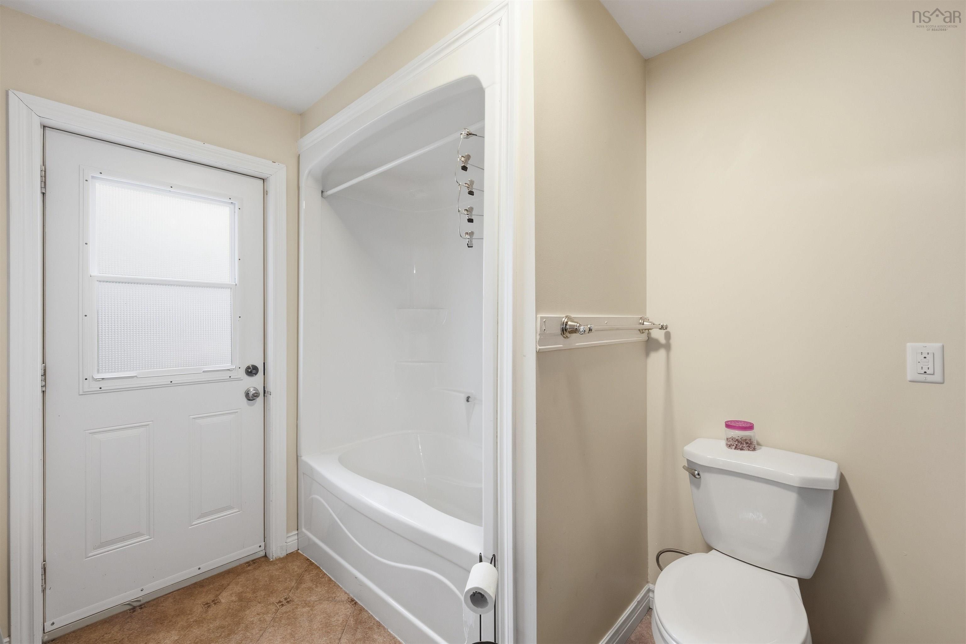 $995,000.00: 215 Cloverdale Drive, Martock