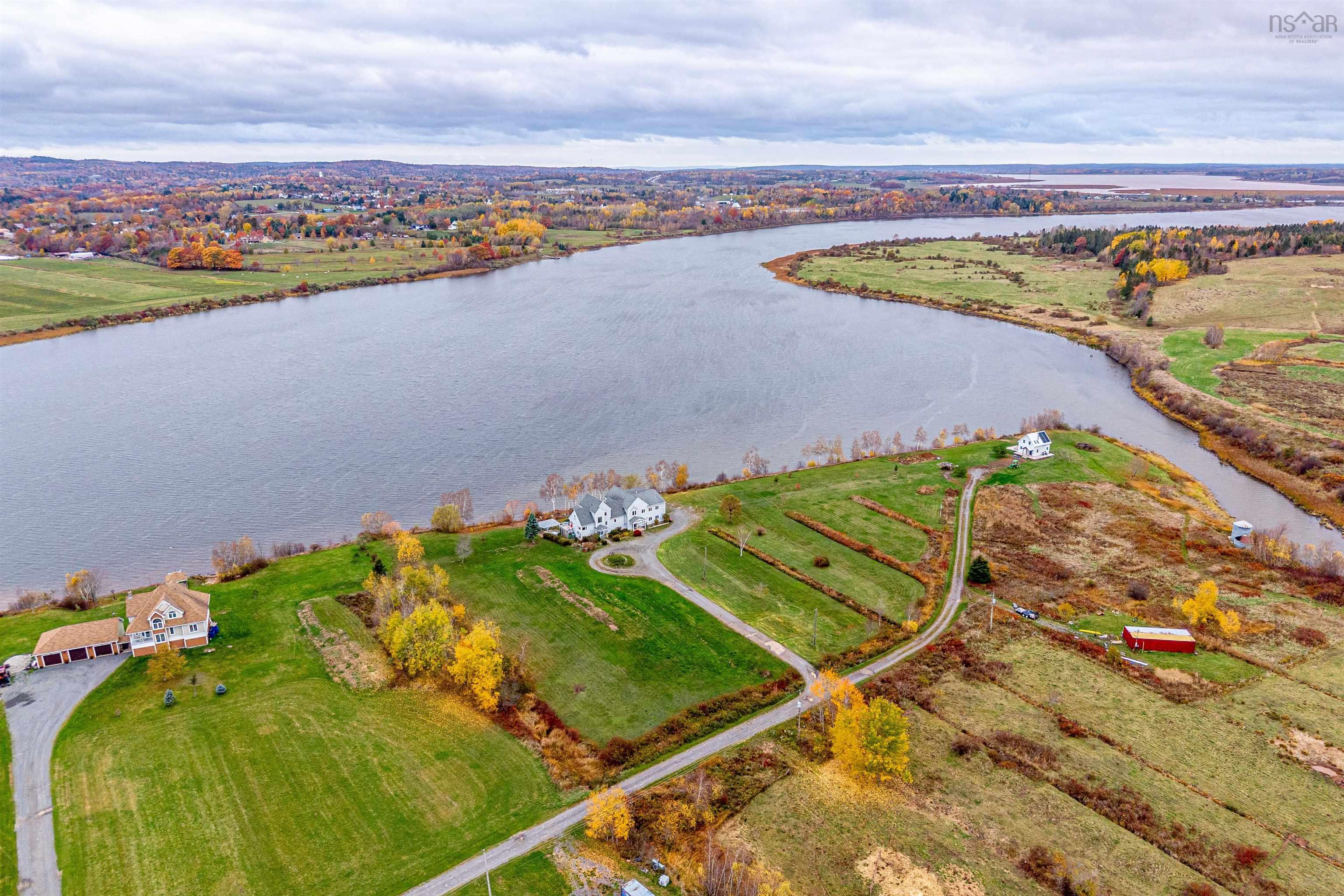 $995,000.00: 215 Cloverdale Drive, Martock