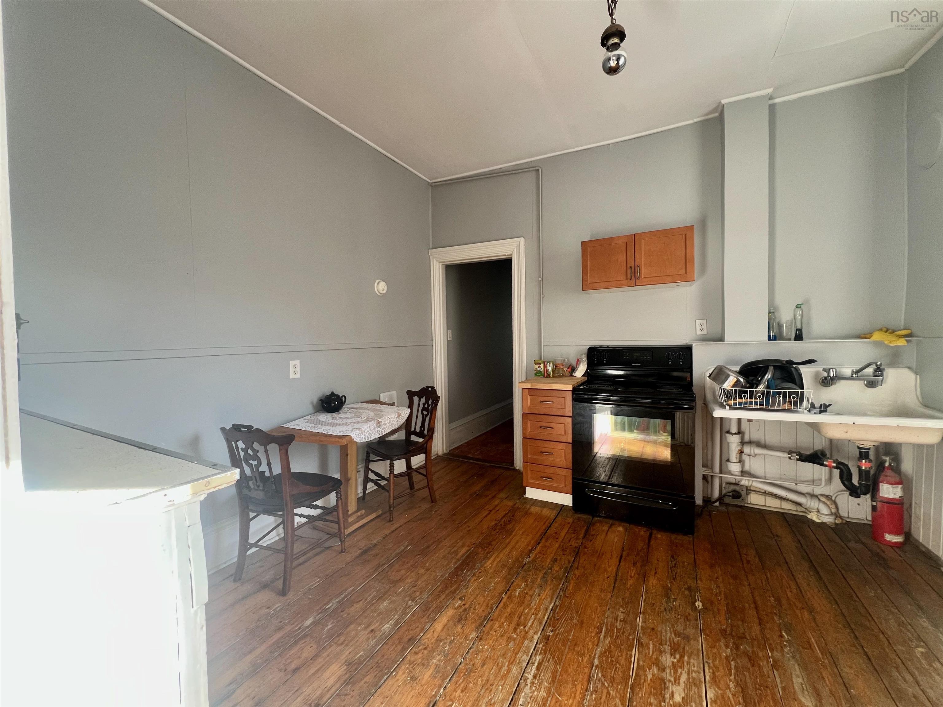 5571 Fenwick Street, Halifax Peninsula, NS (MLS 202602006)