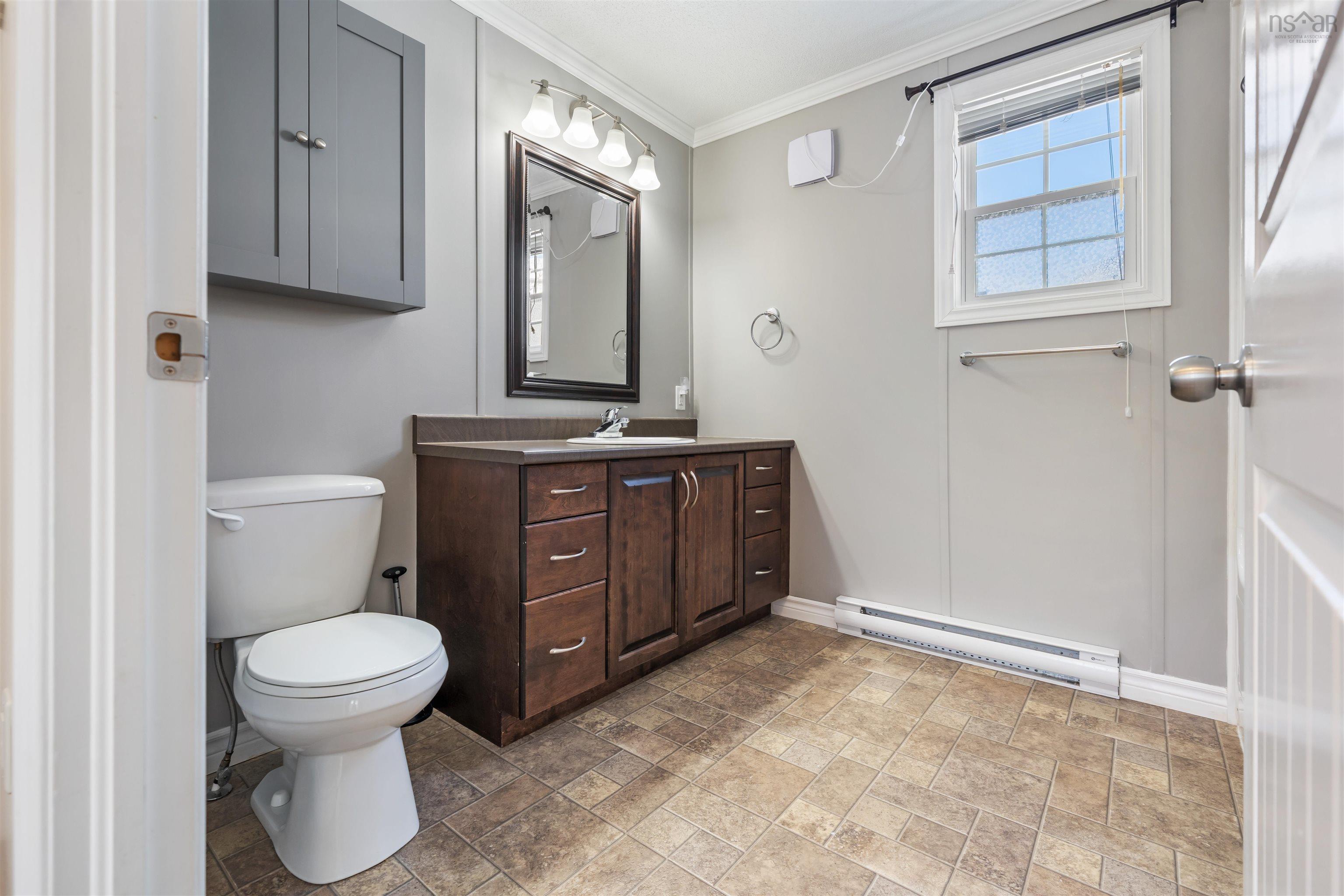 25 High Road, Lakeside, NS (MLS 202602007)