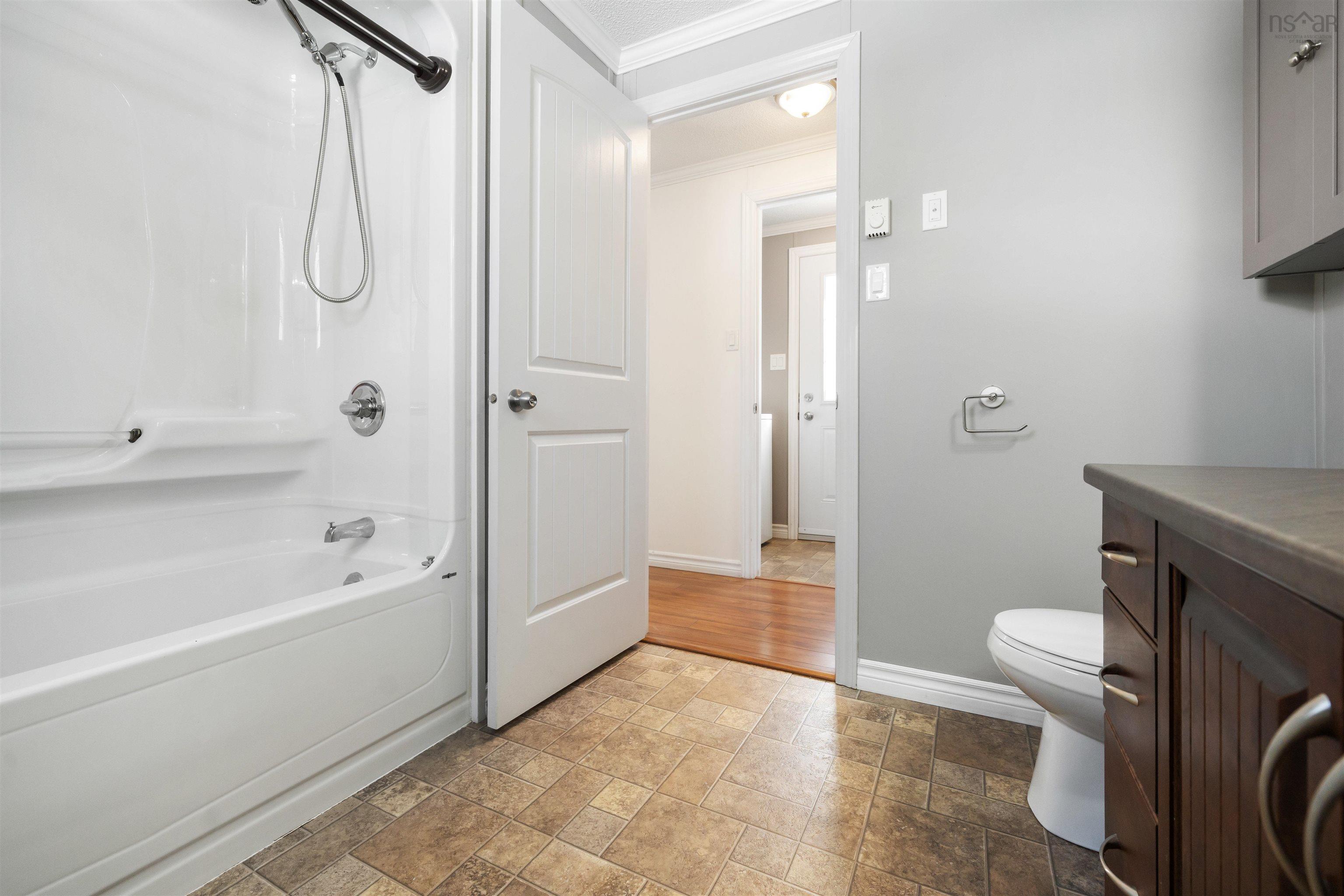 25 High Road, Lakeside, NS (MLS 202602007)