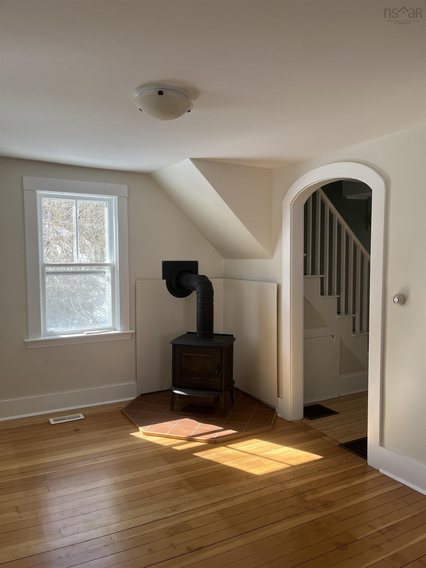 $299,900.00: 120 Old Port Mouton Road, Liverpool