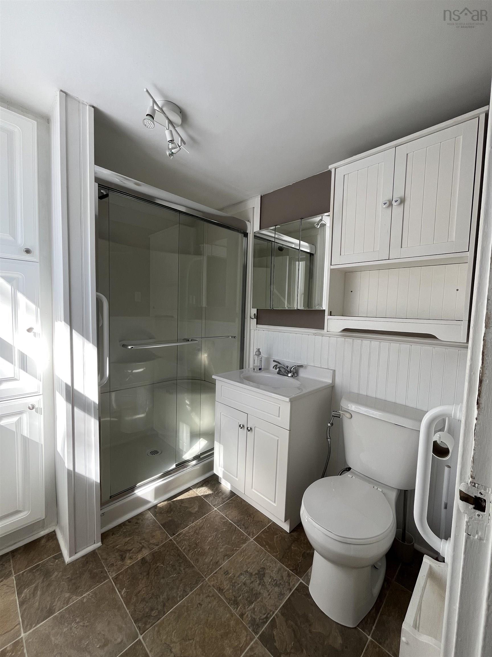 $299,900.00: 120 Old Port Mouton Road, Liverpool