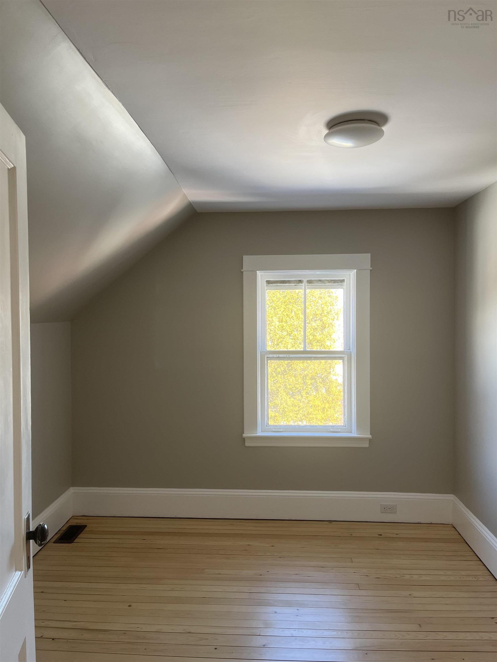 $299,900.00: 120 Old Port Mouton Road, Liverpool