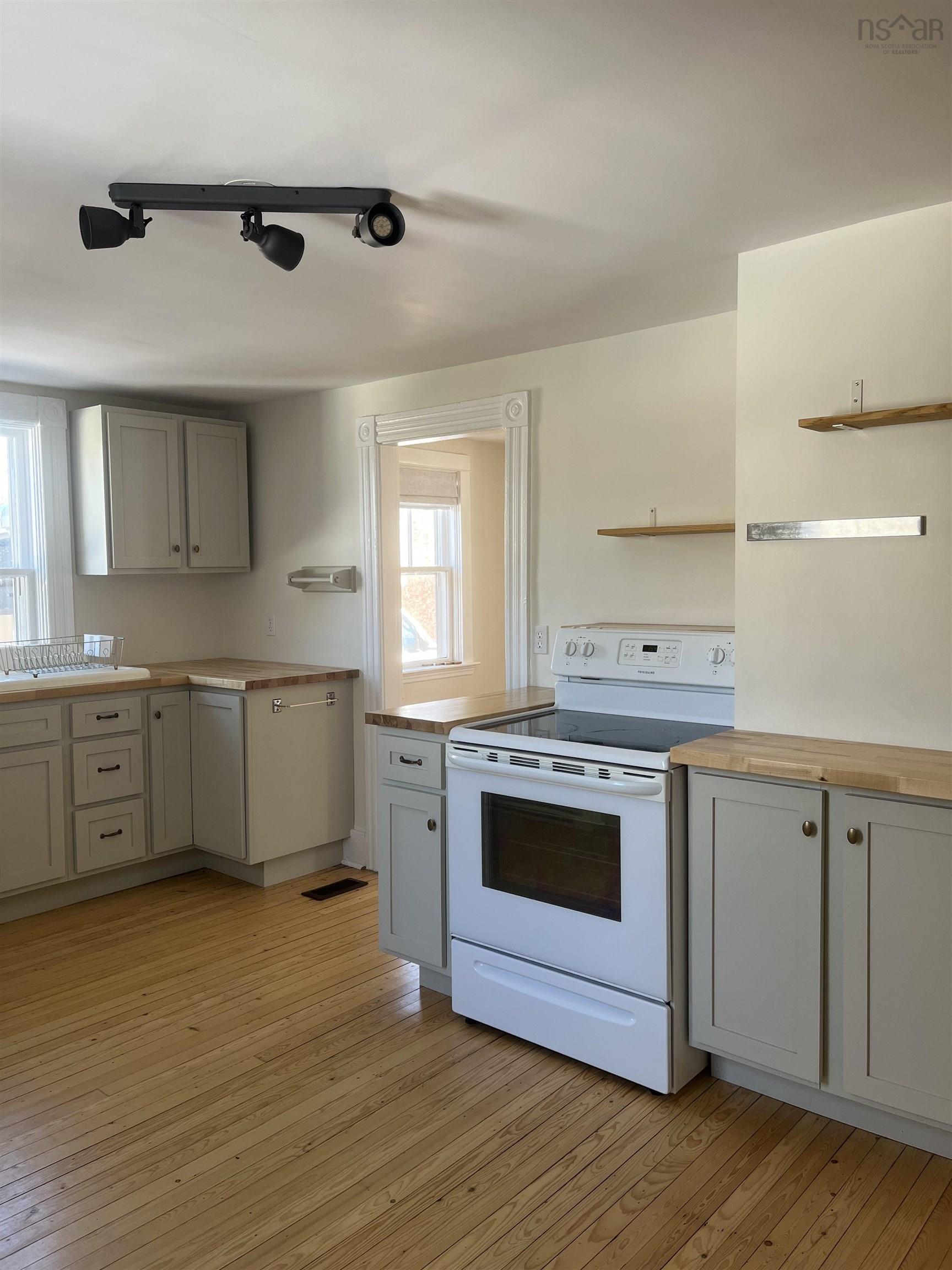 $299,900.00: 120 Old Port Mouton Road, Liverpool