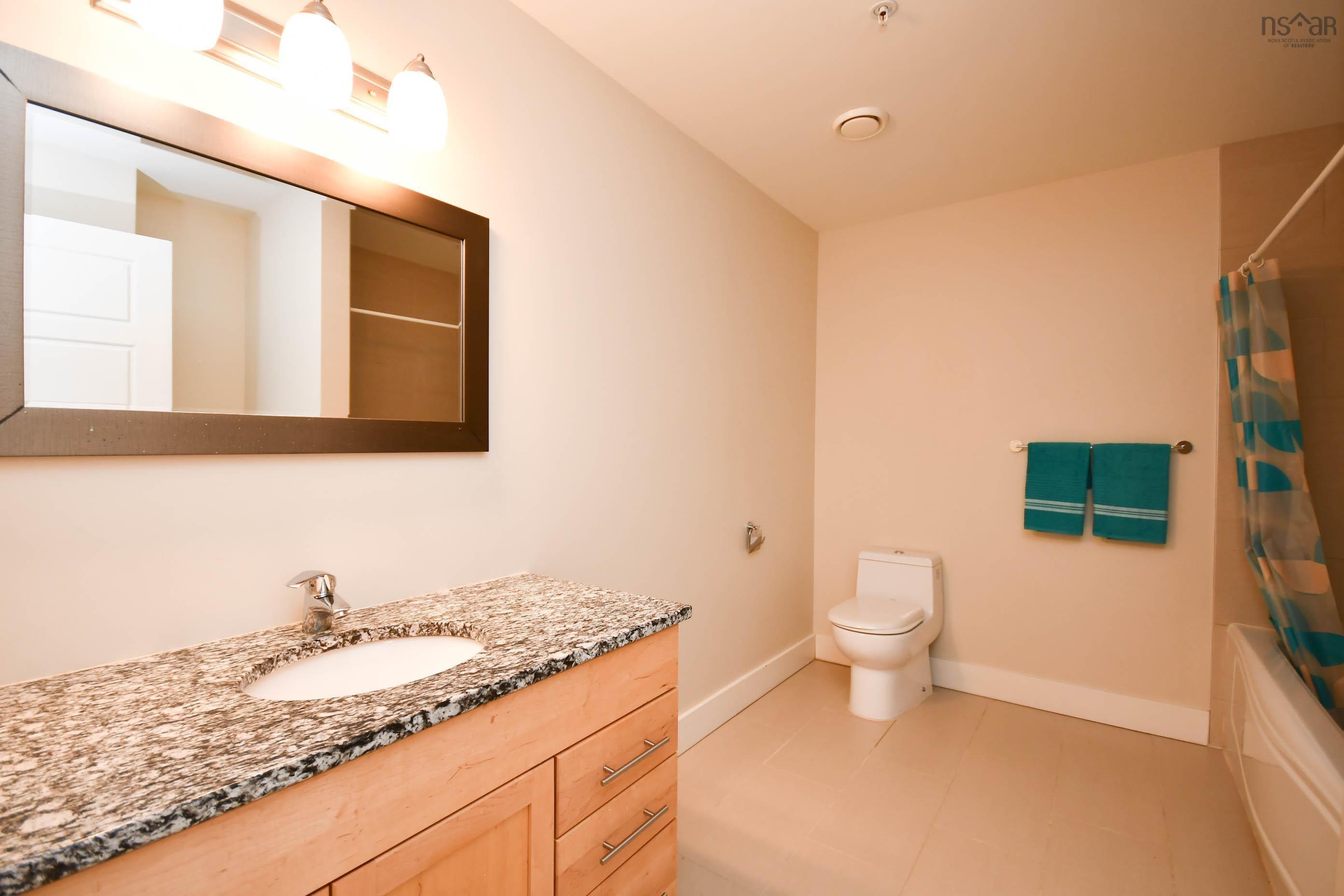 $444,900.00: 405 31 Kings Wharf Place, Dartmouth