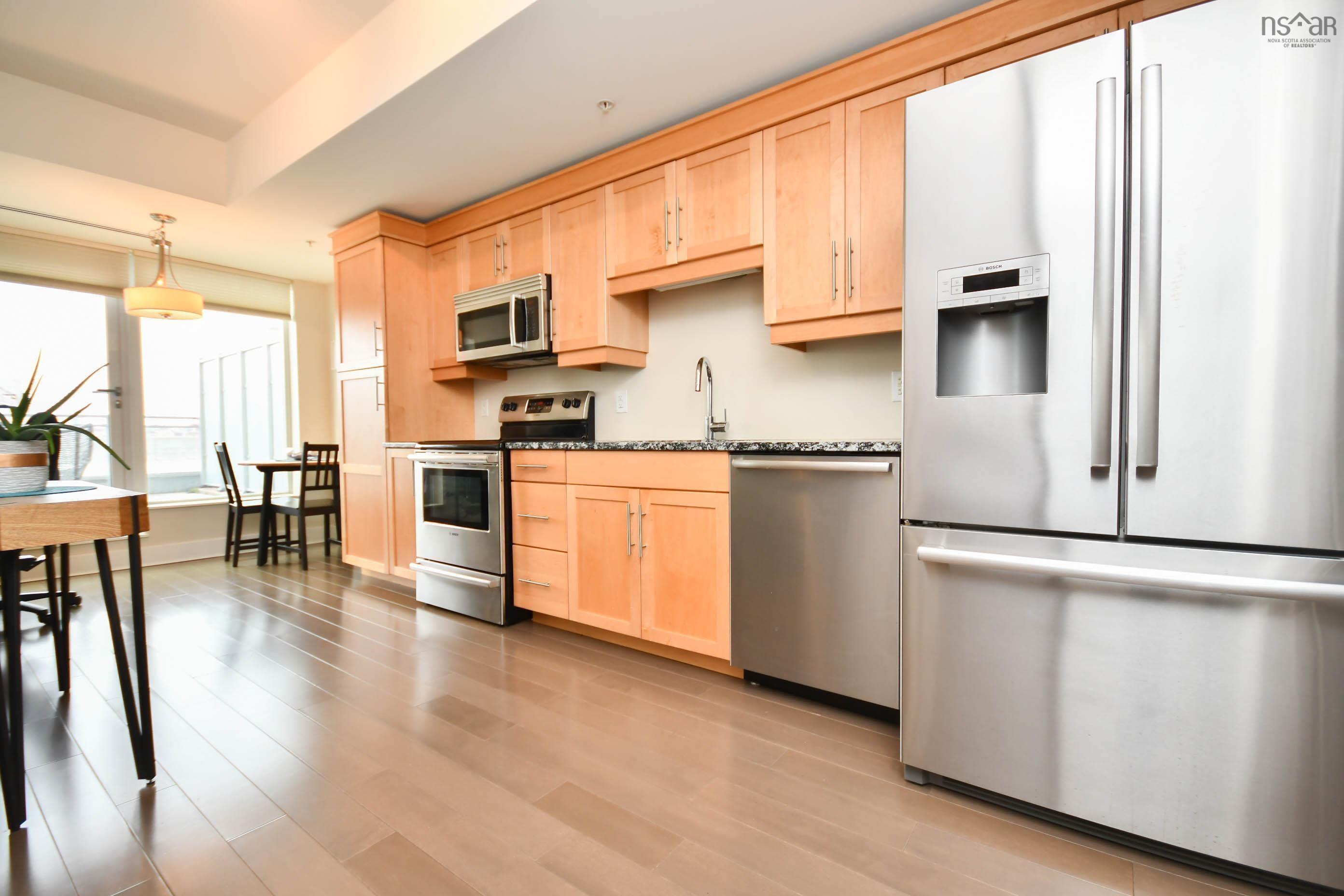 $444,900.00: 405 31 Kings Wharf Place, Dartmouth