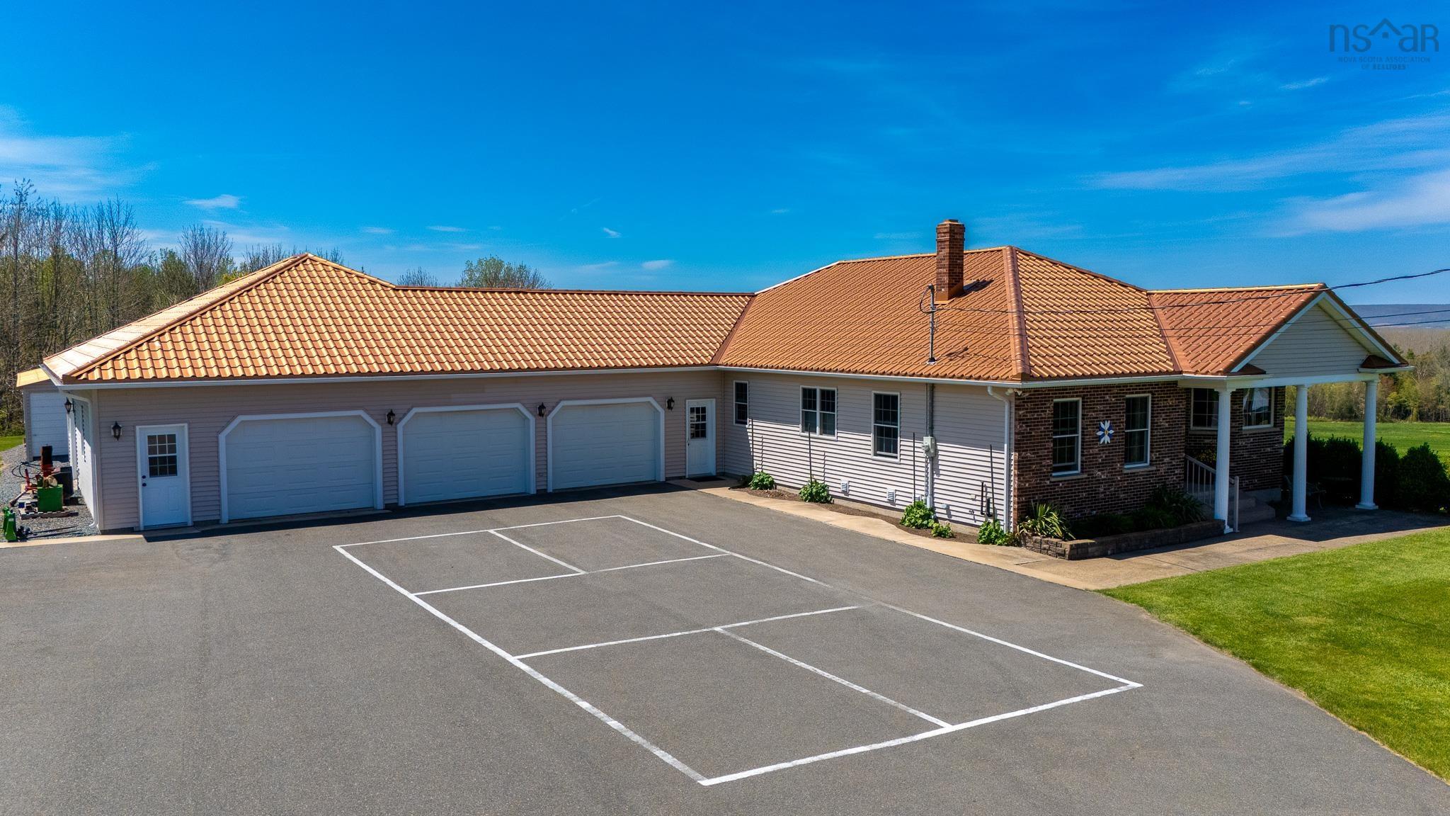 $999,000.00: 1153 Lockhart Mountain Road, Coldbrook