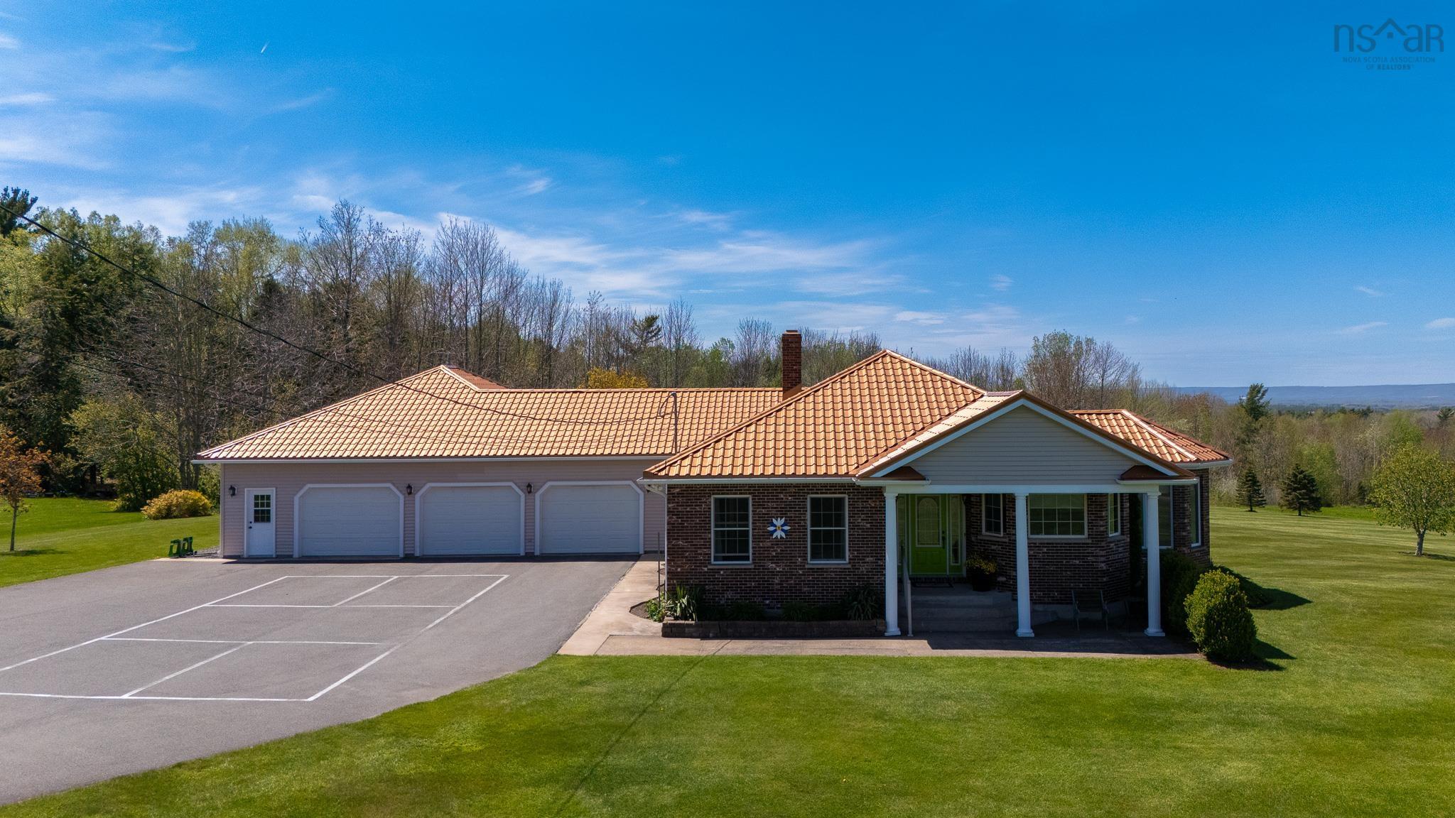 $999,000.00: 1153 Lockhart Mountain Road, Coldbrook