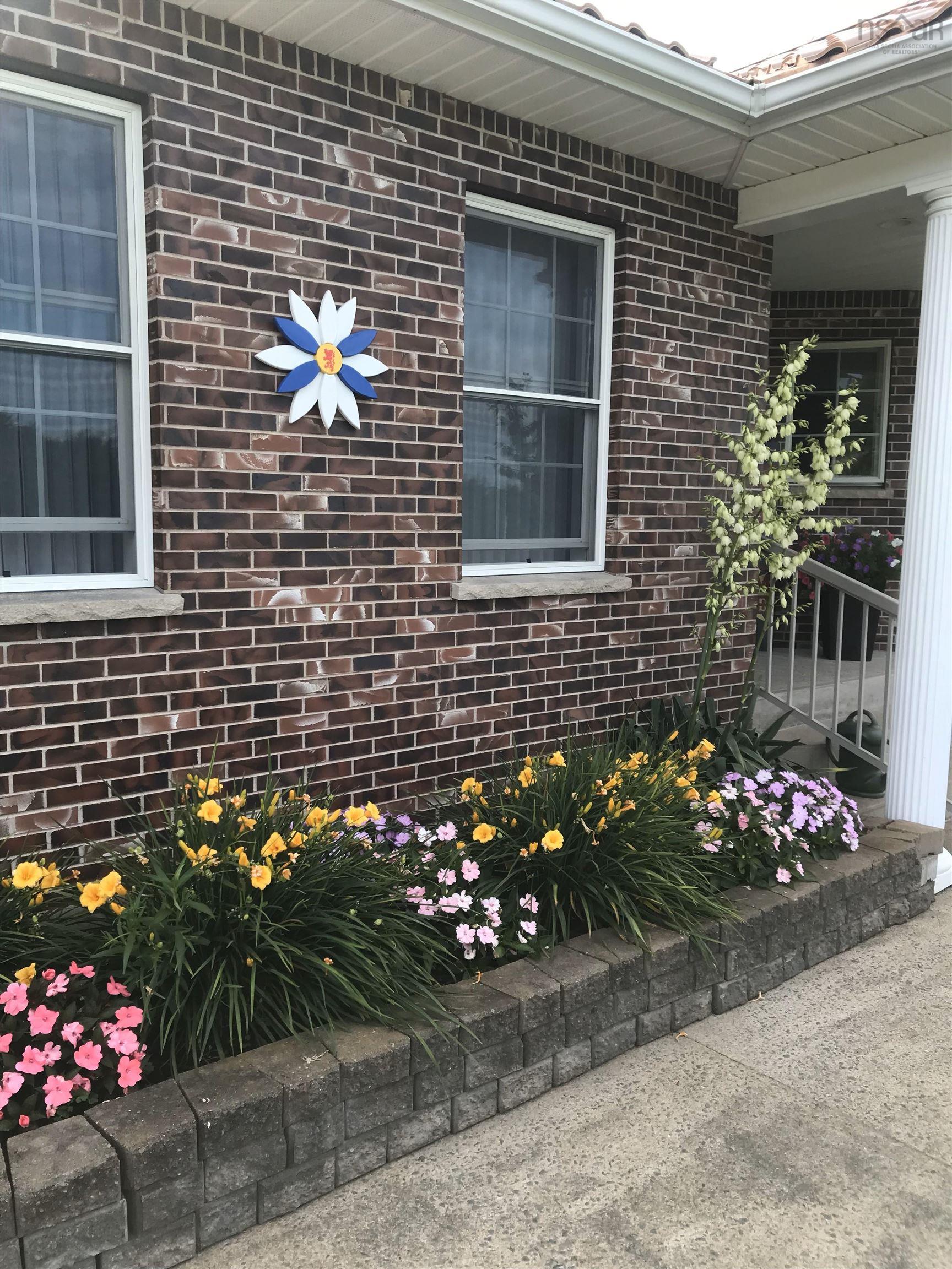 $999,000.00: 1153 Lockhart Mountain Road, Coldbrook