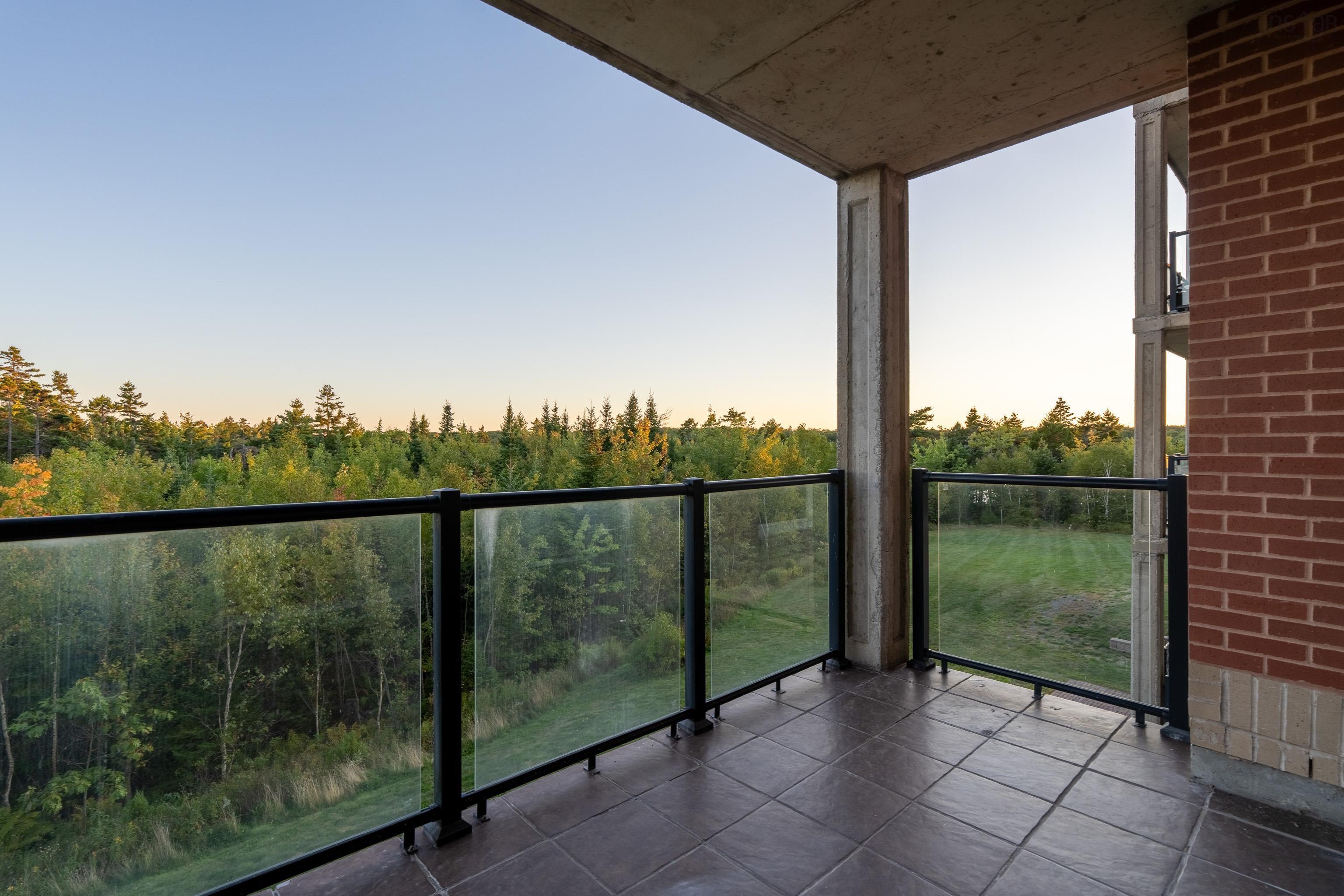 $565,000.00: 207 89 Pebblecreek Crescent, Dartmouth