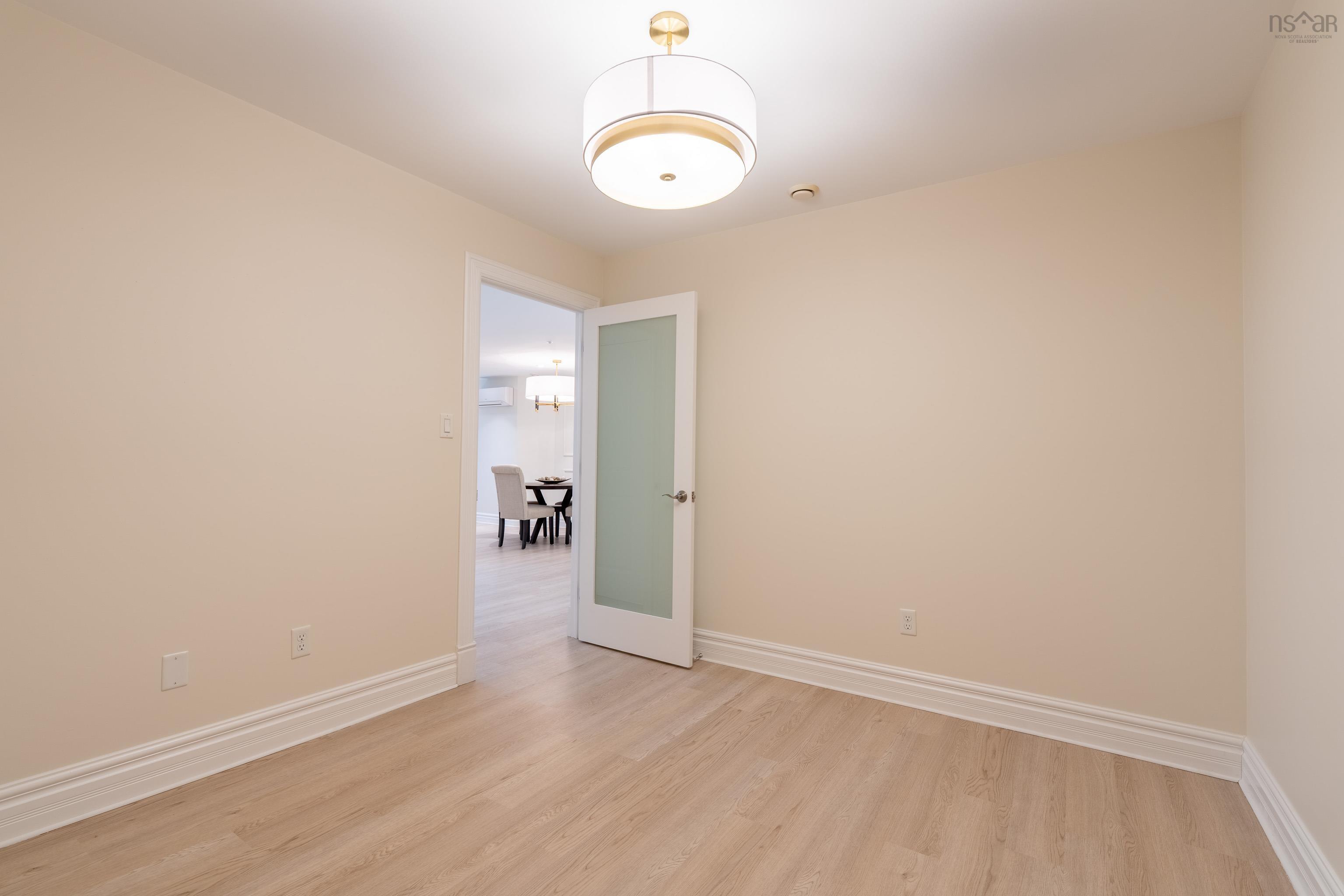 $565,000.00: 207 89 Pebblecreek Crescent, Dartmouth