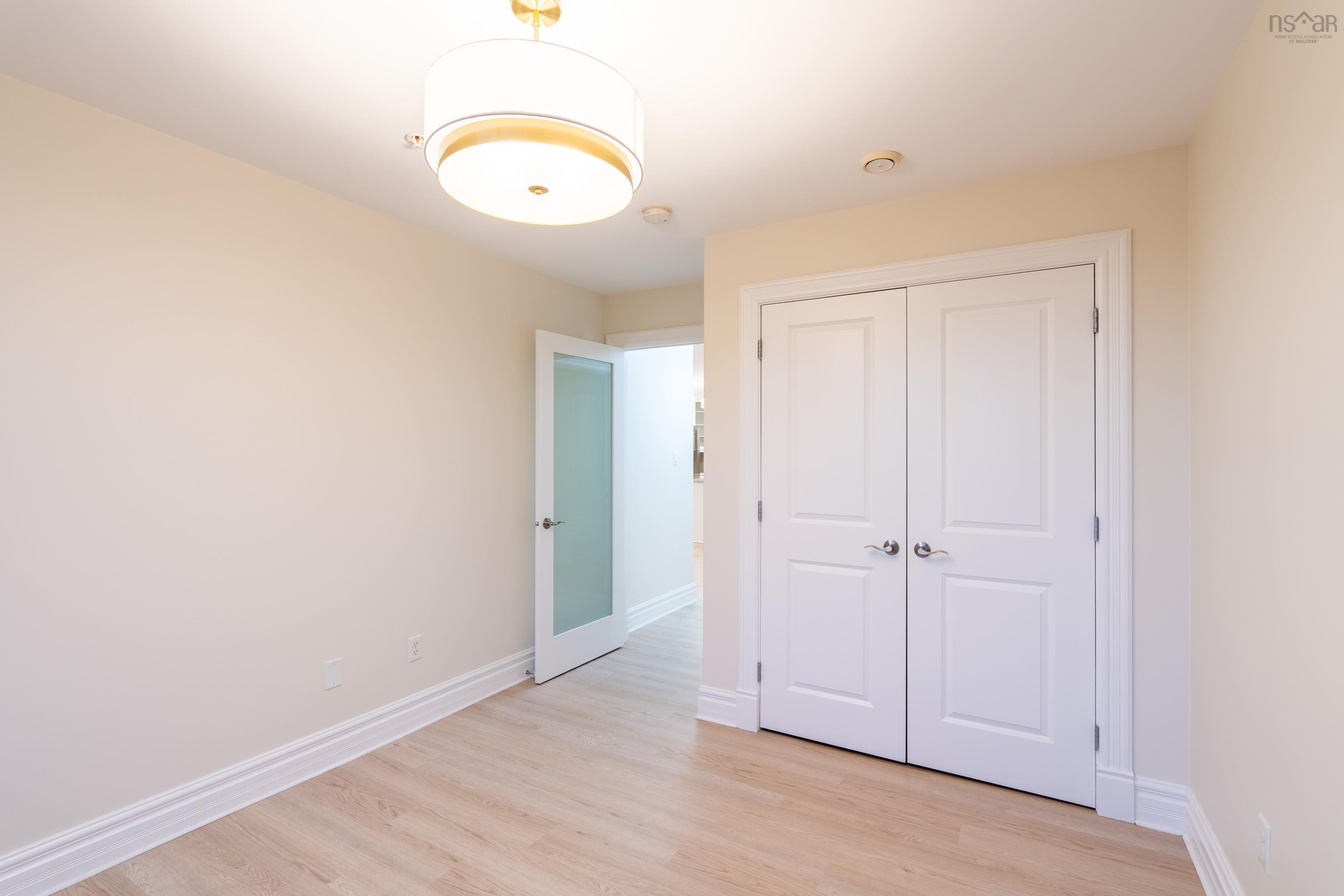 $565,000.00: 207 89 Pebblecreek Crescent, Dartmouth