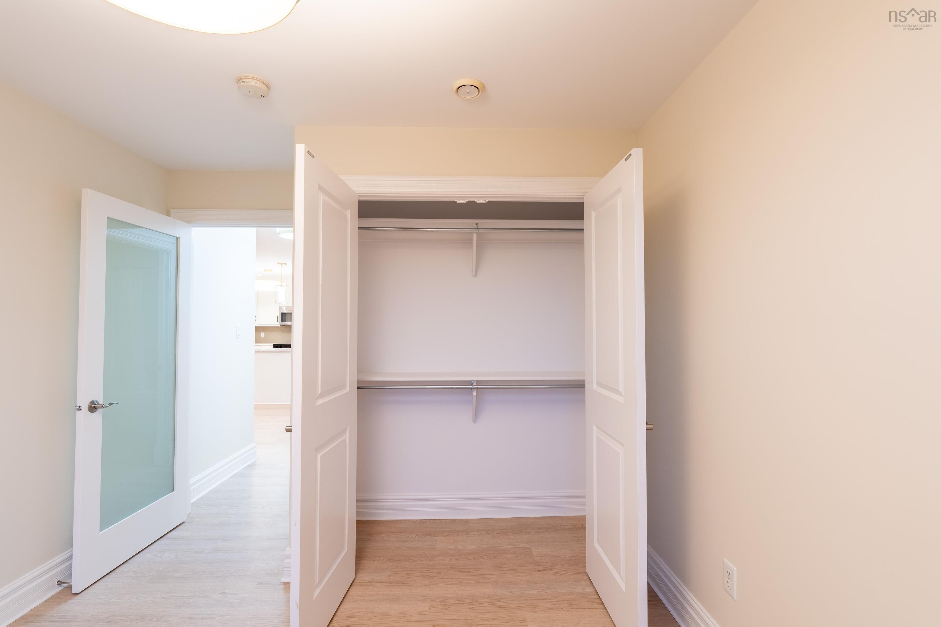 $565,000.00: 207 89 Pebblecreek Crescent, Dartmouth