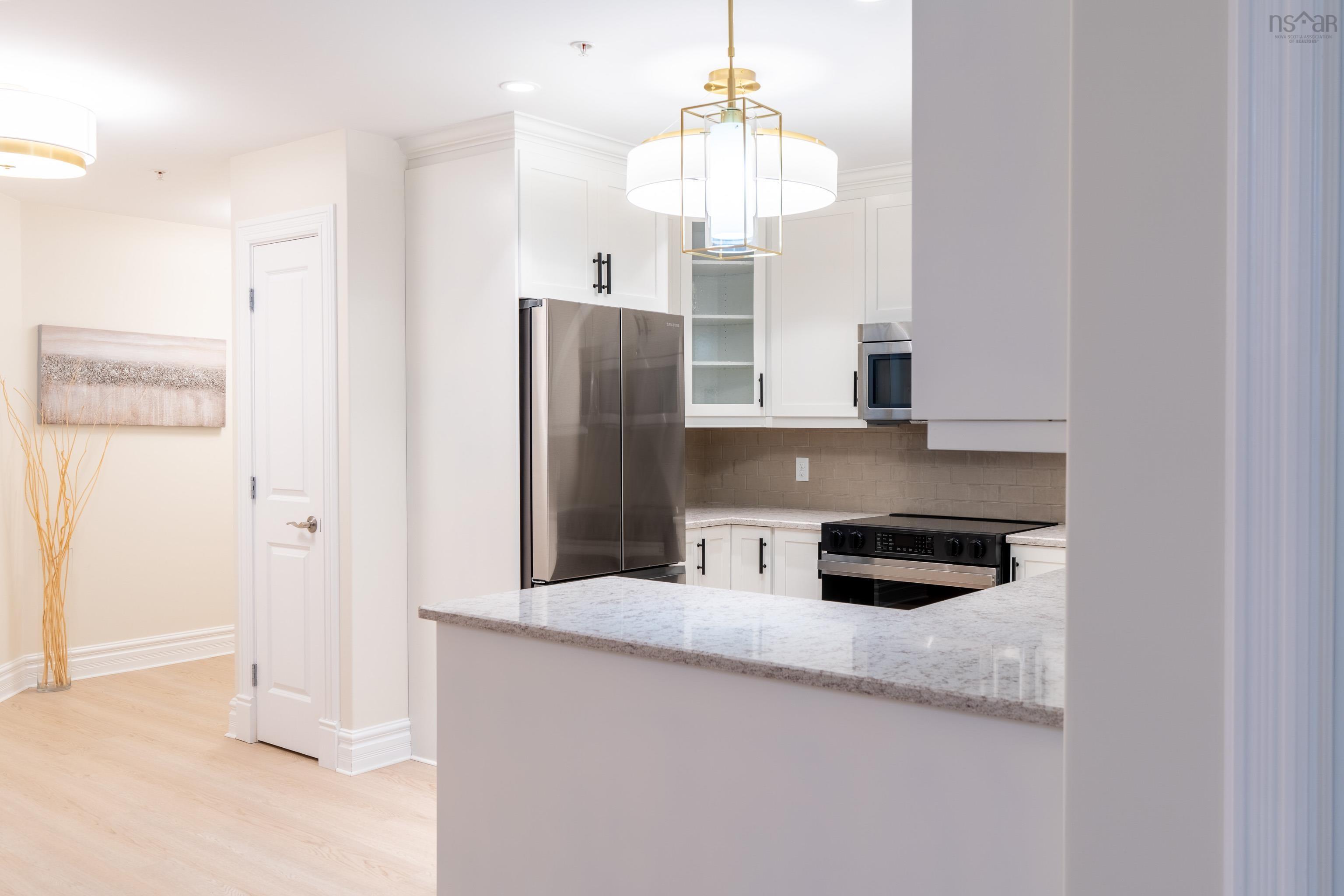 $565,000.00: 207 89 Pebblecreek Crescent, Dartmouth