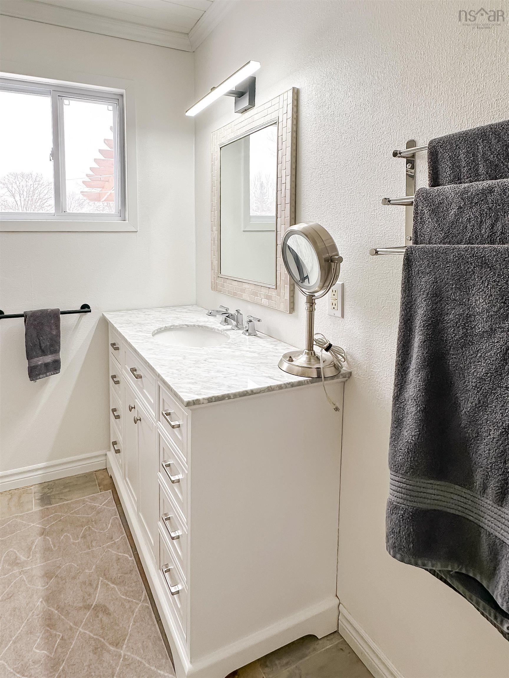 $399,900.00: 352 Moody Court, Kingston