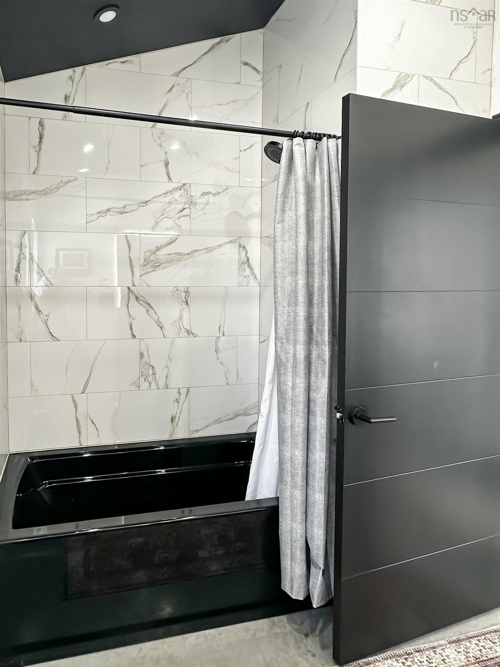 $843,900.00: 242 Heritage Way, East Uniacke