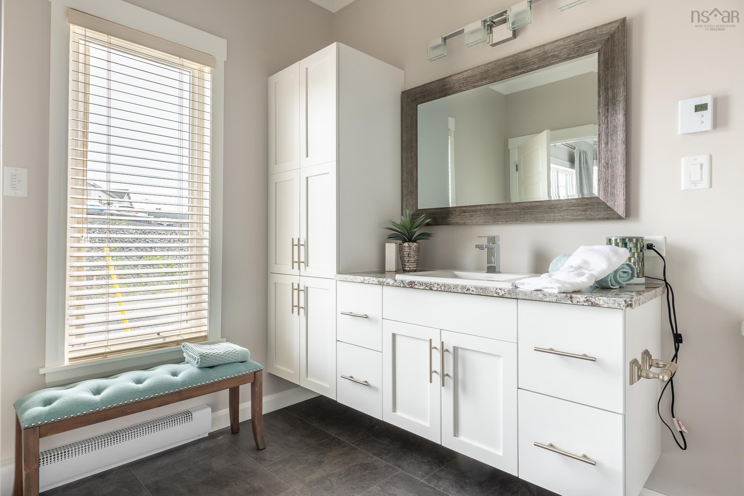 $384,900.00: 277 HAVEN Drive, Bridgewater