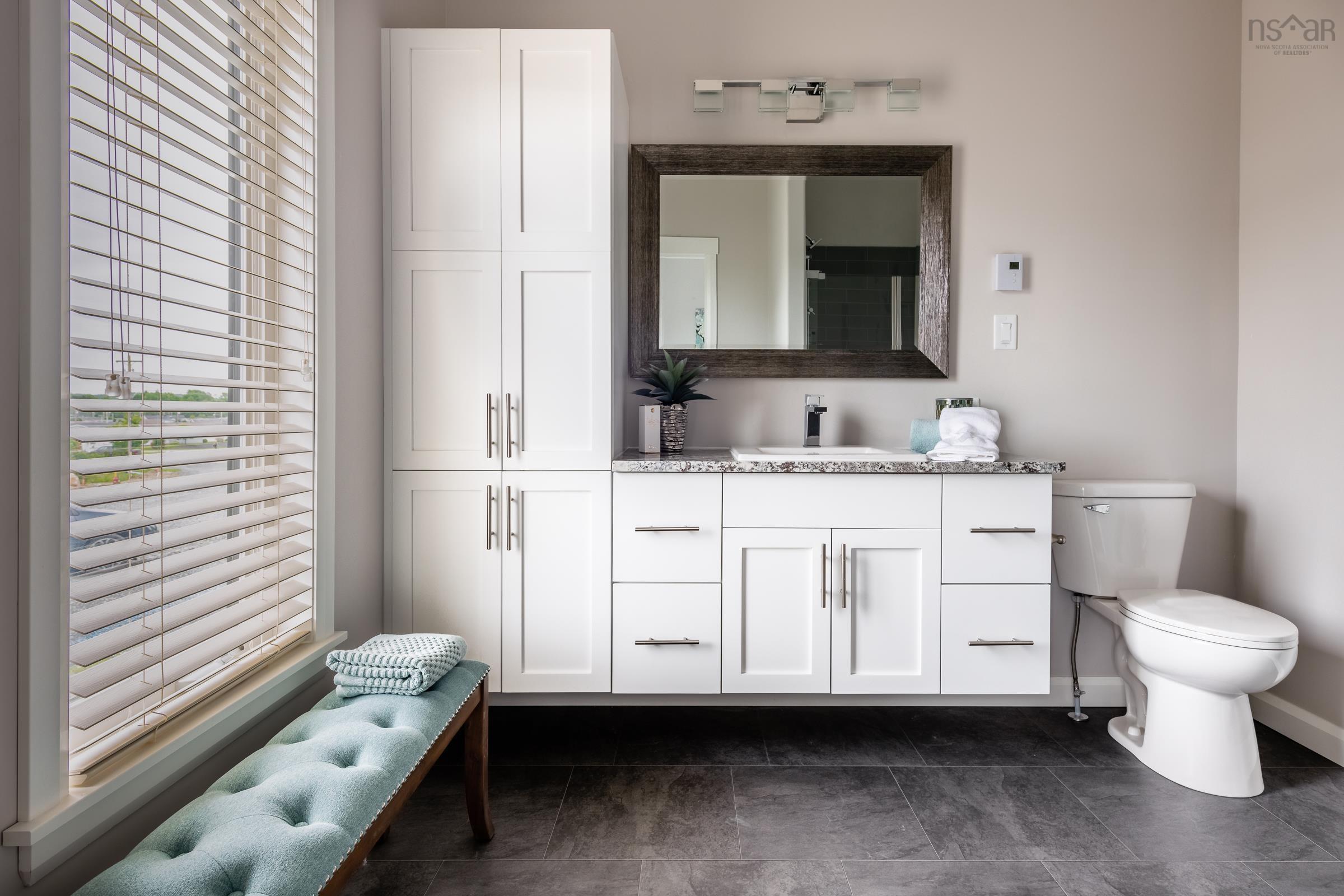 $384,900.00: 277 HAVEN Drive, Bridgewater