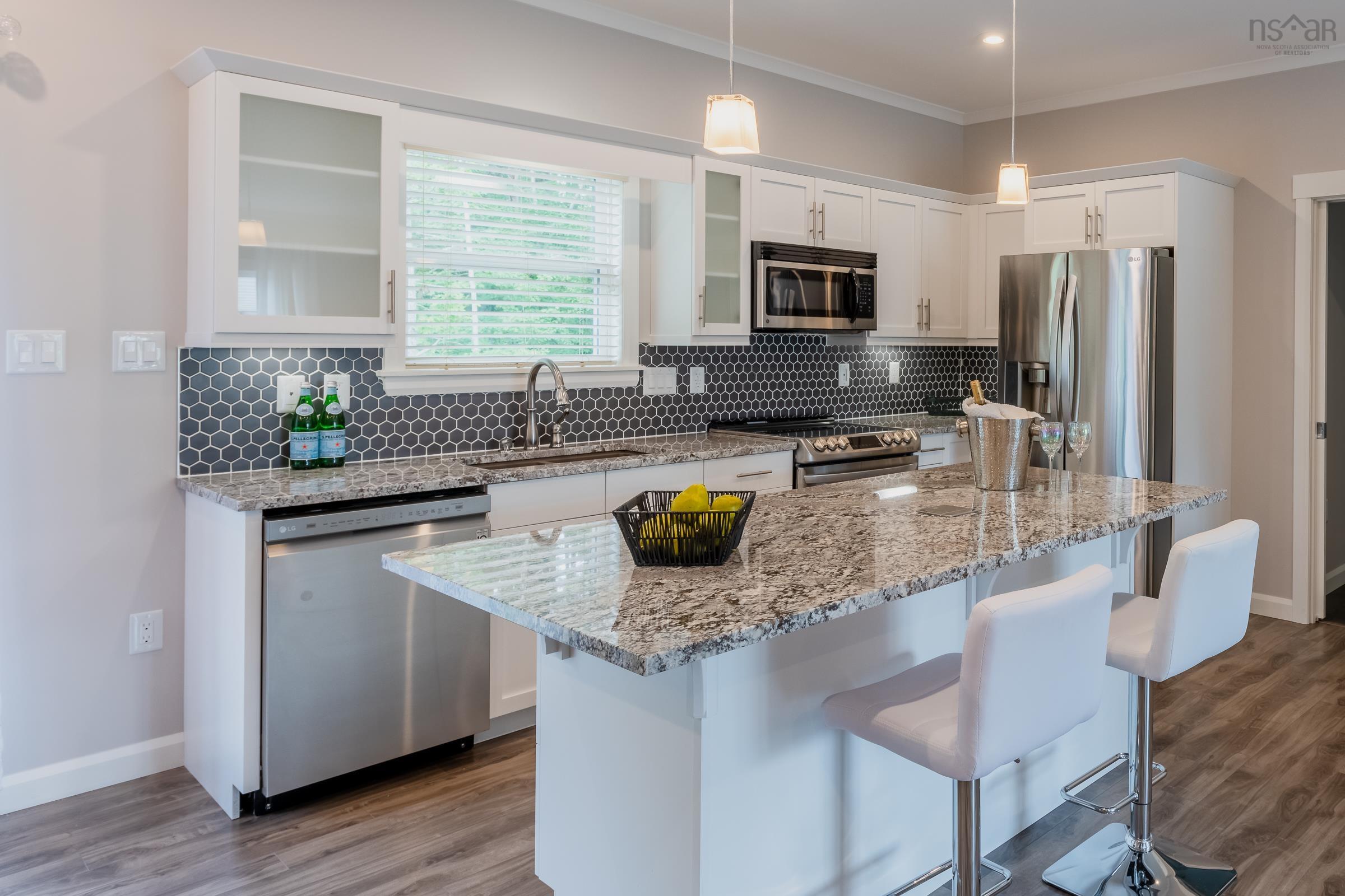 $384,900.00: 277 HAVEN Drive, Bridgewater