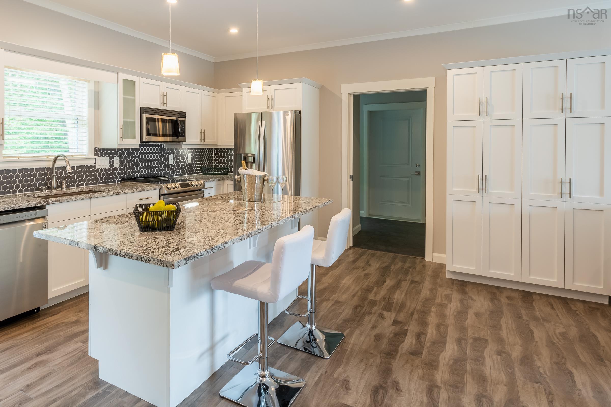 $384,900.00: 277 HAVEN Drive, Bridgewater