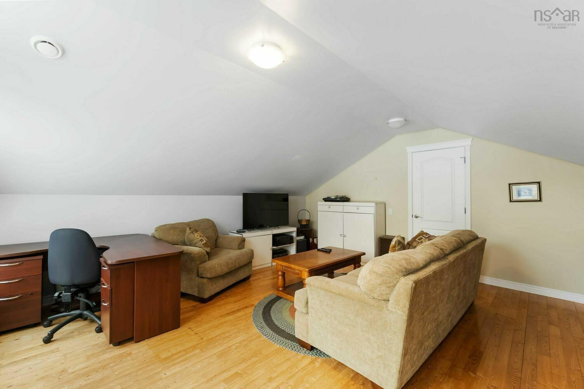 $649,900.00: 2700 Prospect Road, Cambridge