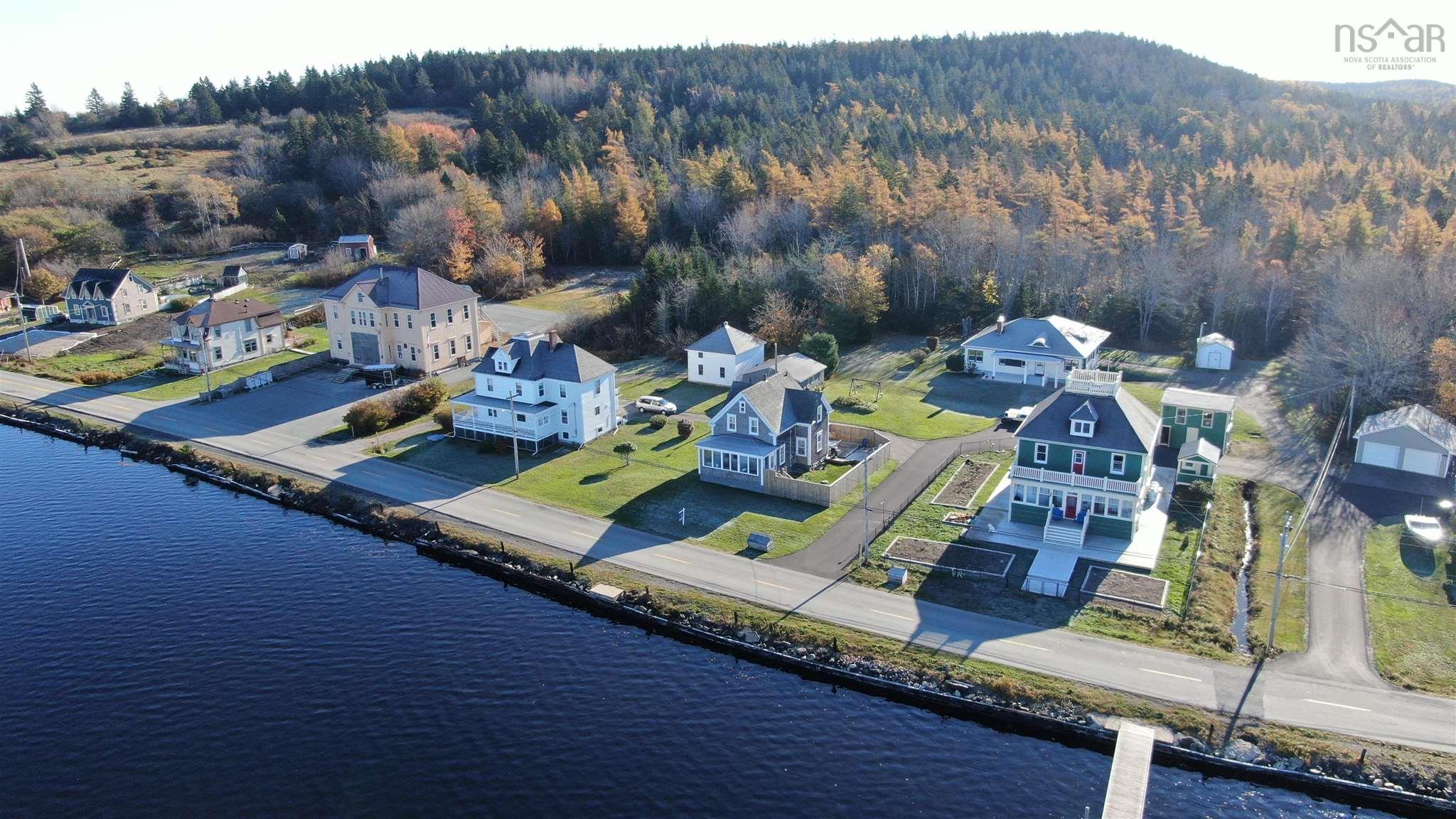 $499,000.00: 91 Lower LaHave Road, Riverport