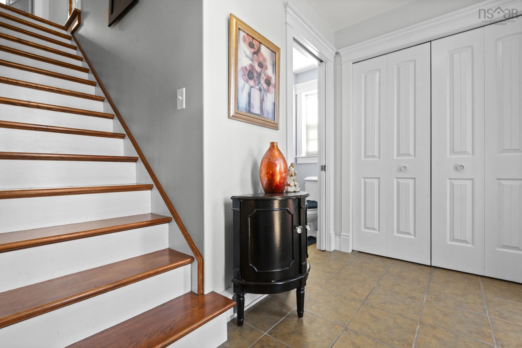 25 Middle Street, Dartmouth, NS (MLS 202602054)